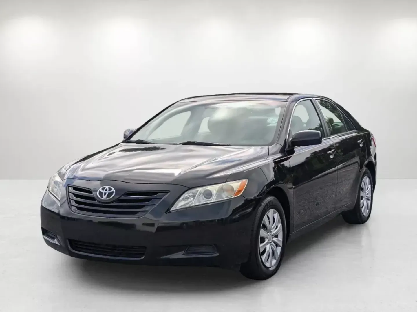 2007 Toyota Camry LE (4T1BK46K97U) with an Gas V6 3.5L/211 engine, 6-Speed Automatic w/OD transmission, located at 3959 U.S. 80 W, Phenix City, AL, 36870, (334) 297-4885, 32.469296, -85.135185 - 2007 Toyota Camry LE - Photo#1