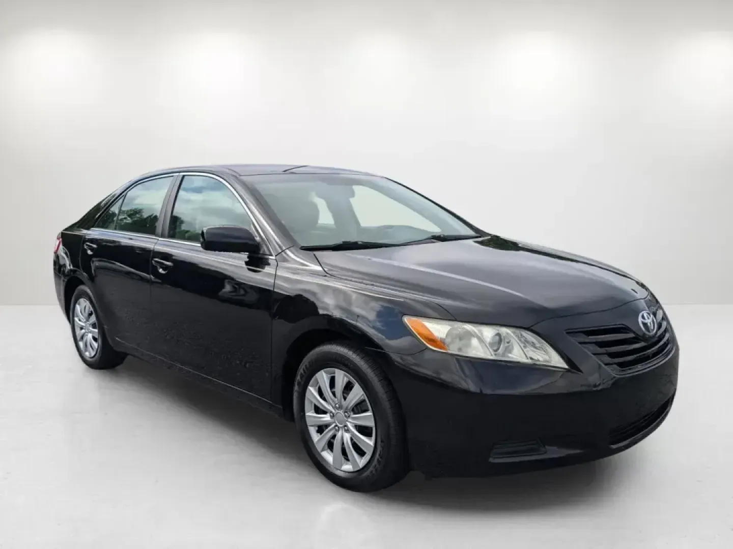 2007 Toyota Camry LE (4T1BK46K97U) with an Gas V6 3.5L/211 engine, 6-Speed Automatic w/OD transmission, located at 3959 U.S. 80 W, Phenix City, AL, 36870, (334) 297-4885, 32.469296, -85.135185 - 2007 Toyota Camry LE - Photo#3