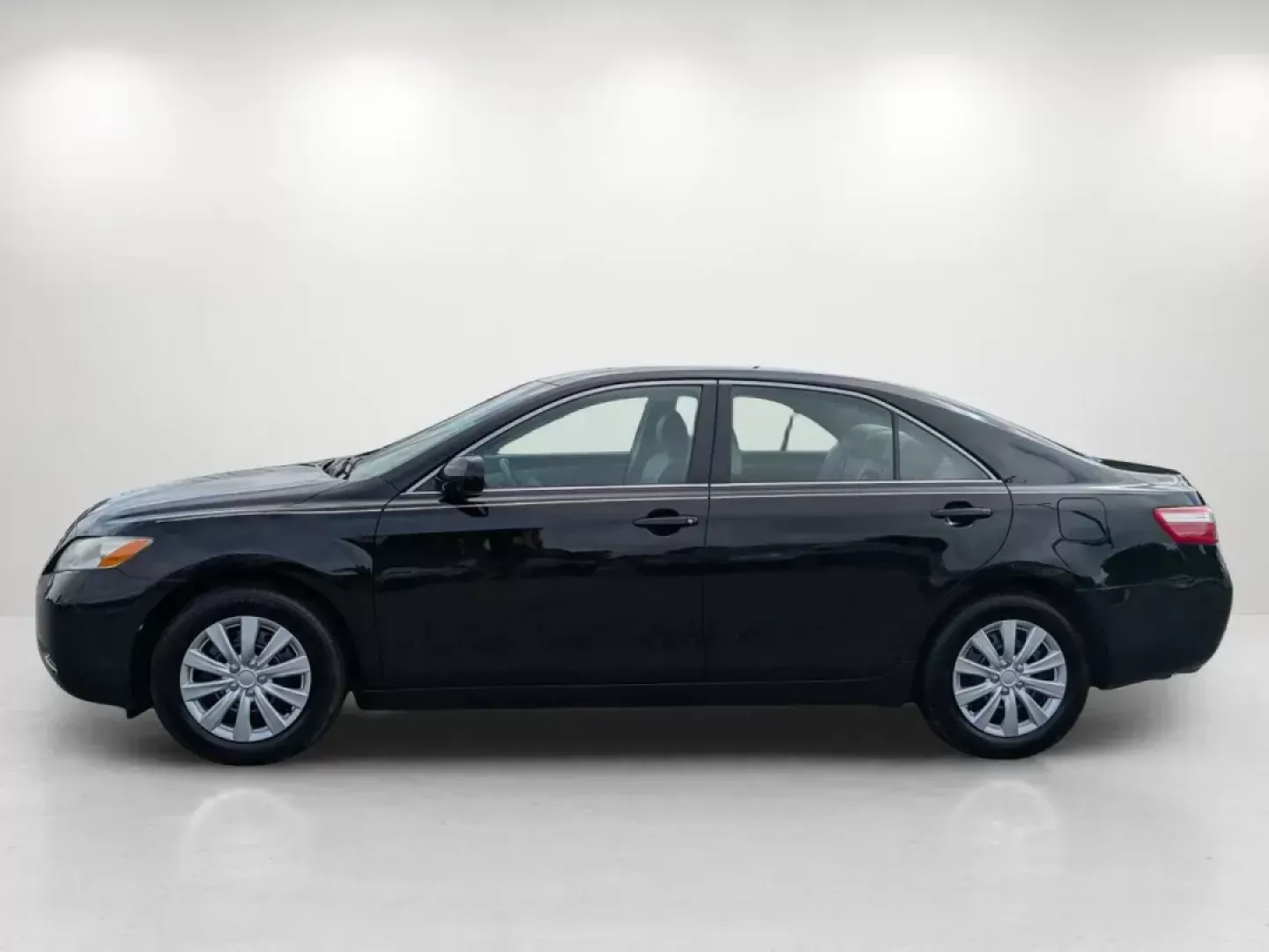 2007 Toyota Camry LE (4T1BK46K97U) with an Gas V6 3.5L/211 engine, 6-Speed Automatic w/OD transmission, located at 3959 U.S. 80 W, Phenix City, AL, 36870, (334) 297-4885, 32.469296, -85.135185 - 2007 Toyota Camry LE - Photo#8