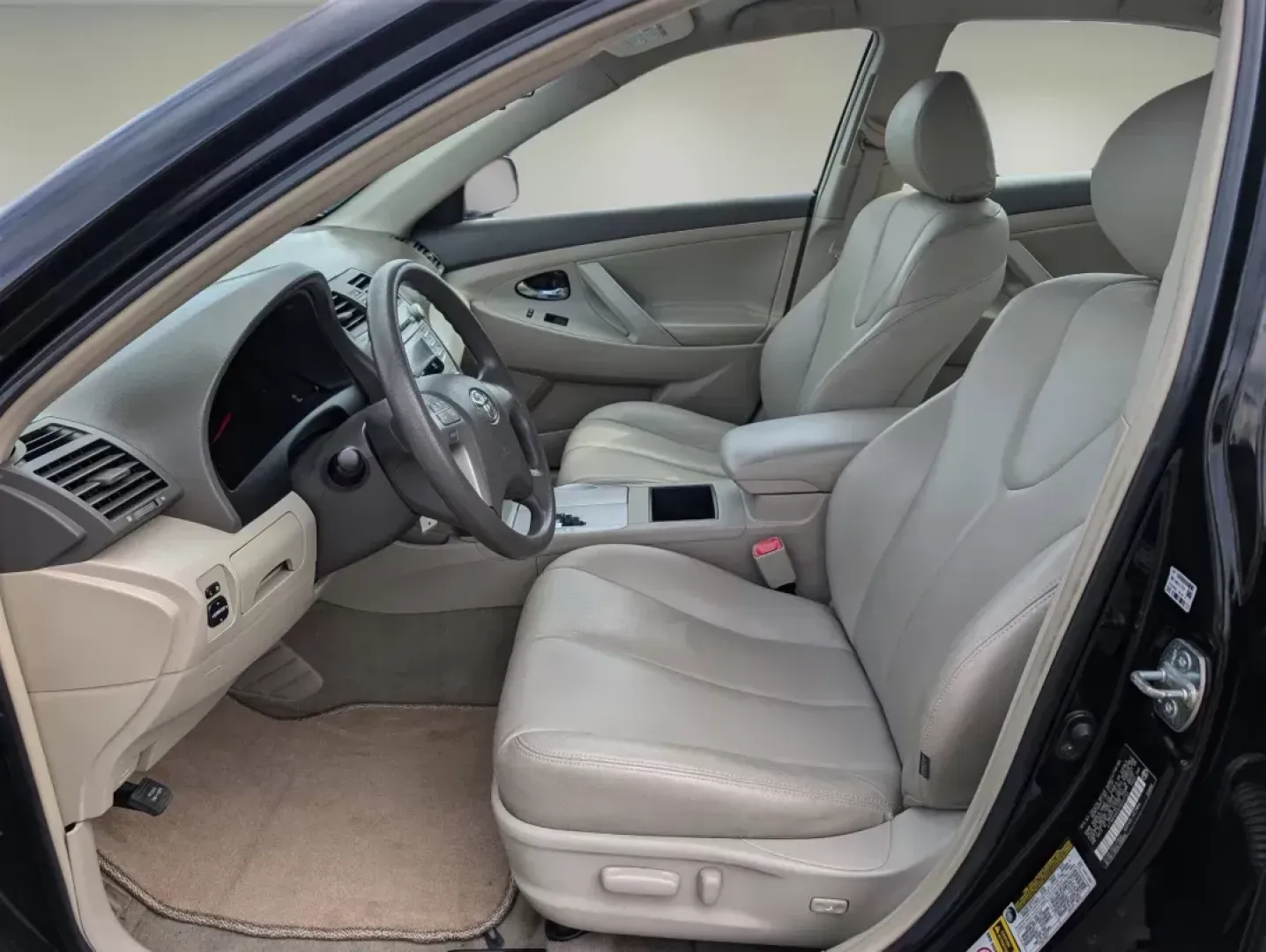 2007 Toyota Camry LE (4T1BK46K97U) with an Gas V6 3.5L/211 engine, 6-Speed Automatic w/OD transmission, located at 3959 U.S. 80 W, Phenix City, AL, 36870, (334) 297-4885, 32.469296, -85.135185 - 2007 Toyota Camry LE - Photo#10