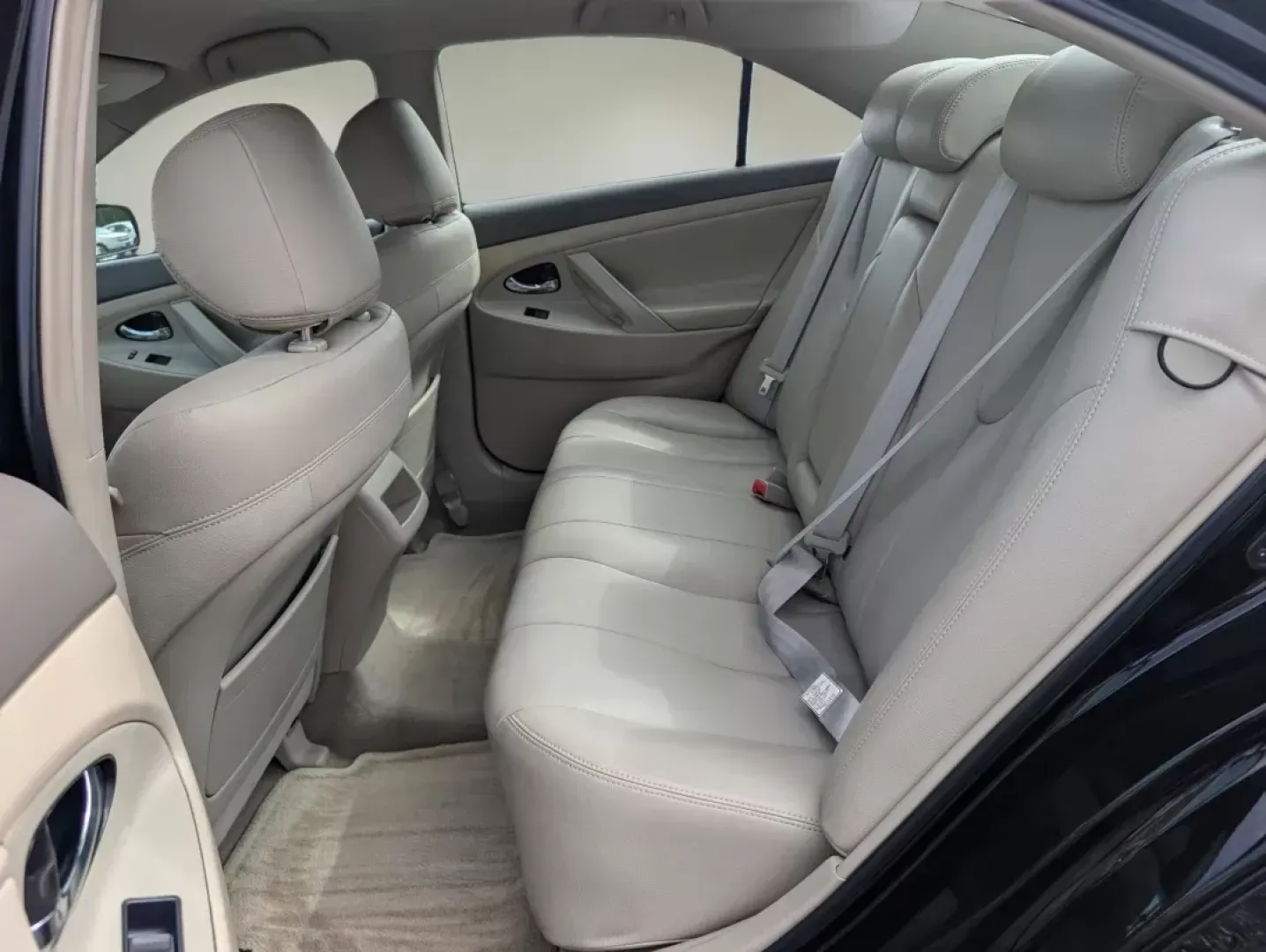 2007 Toyota Camry LE (4T1BK46K97U) with an Gas V6 3.5L/211 engine, 6-Speed Automatic w/OD transmission, located at 3959 U.S. 80 W, Phenix City, AL, 36870, (334) 297-4885, 32.469296, -85.135185 - 2007 Toyota Camry LE - Photo#11