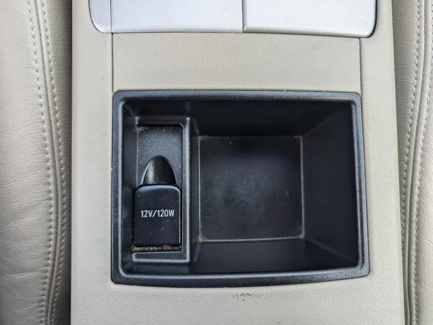 2007 Toyota Camry LE (4T1BK46K97U) with an Gas V6 3.5L/211 engine, 6-Speed Automatic w/OD transmission, located at 3959 U.S. 80 W, Phenix City, AL, 36870, (334) 297-4885, 32.469296, -85.135185 - 2007 Toyota Camry LE - Photo#13