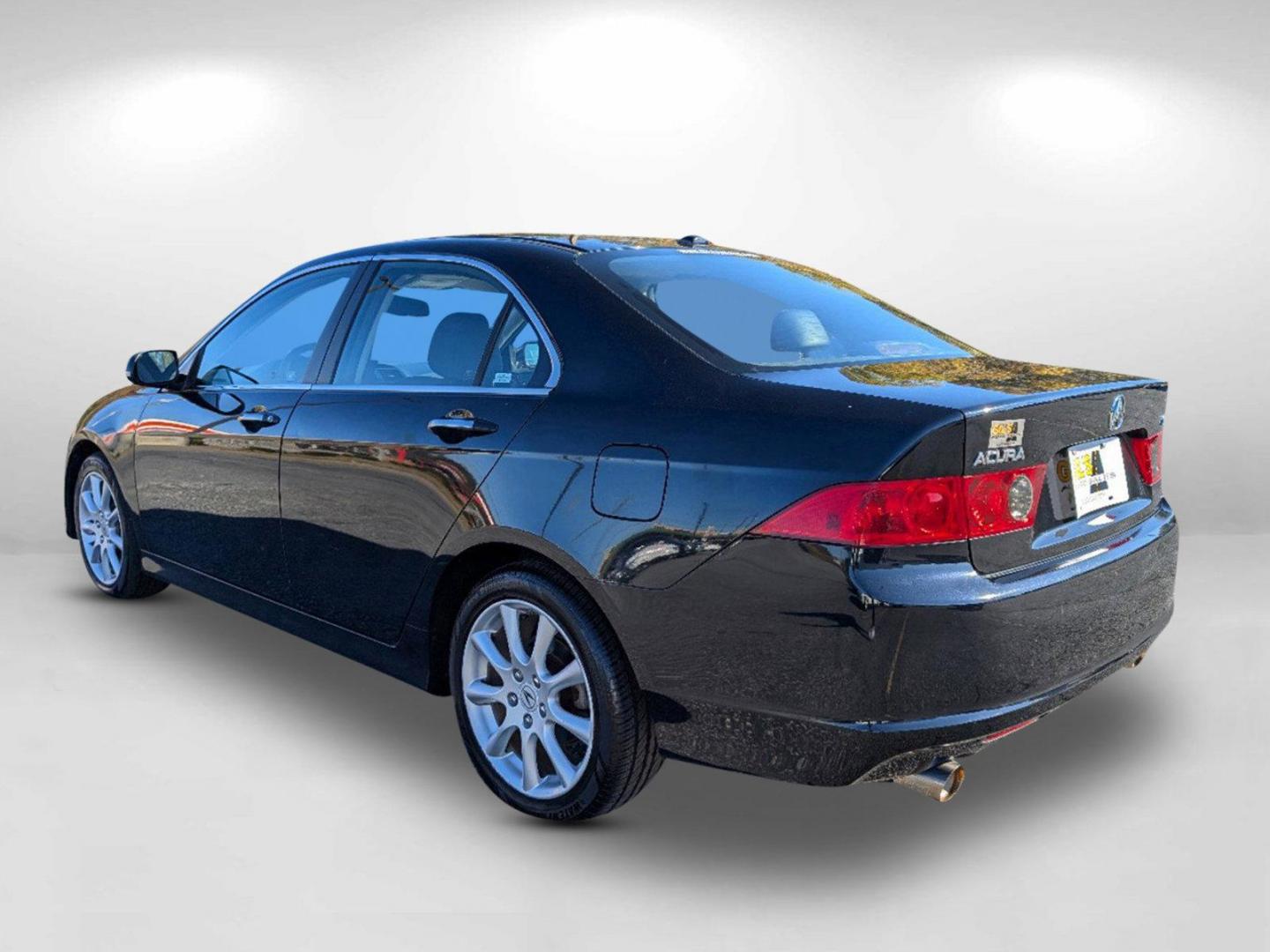 2008 Acura TSX Nav (JH4CL96998C) with an Gas I4 2.4L/144 engine, 5-Speed Automatic w/OD transmission, located at 521 Old Farm Lane Rd, Prattville, AL, 36066, (334) 325-1505, 32.482460, -86.416367 - 2008 Acura TSX Nav - Photo#4