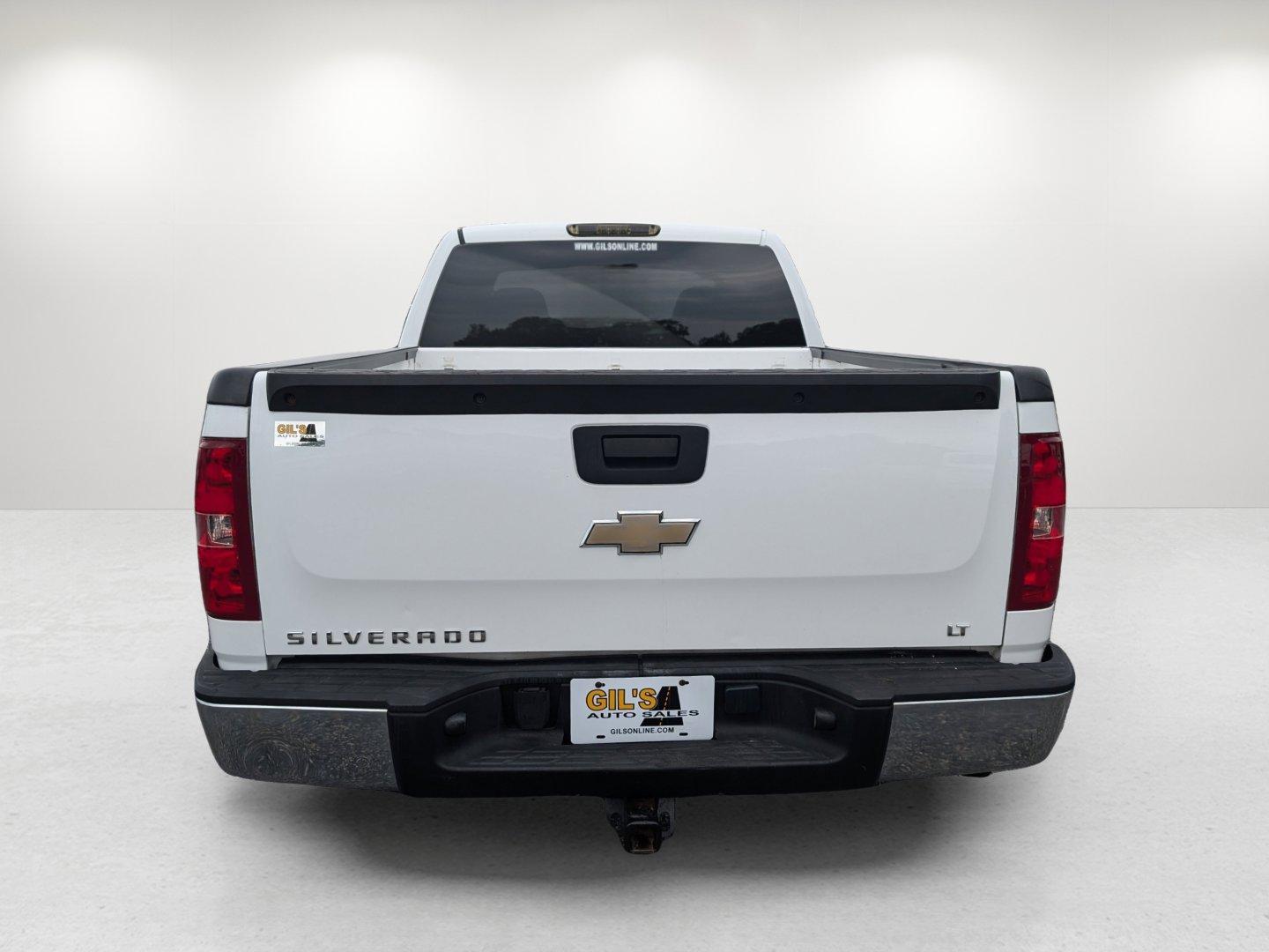 2008 /Light Titanium/Ebony Chevrolet Silverado 1500 LT w/2LT (1GCEC19J58Z) with an Gas V8 5.3L/323 engine, 4-Speed Automatic w/OD transmission, located at 804 22nd Ave, Phenix City, AL, 36870, (334) 297-1860, 32.484749, -85.024475 - 2008 Chevrolet Silverado 1500 LT w/2LT - Photo#5