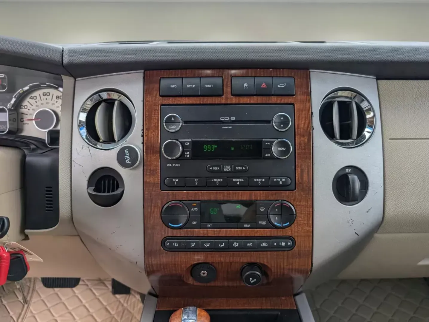 2008 Ford Expedition King Ranch (1FMFU17538L) with an Gas V8 5.4L/330 engine, 6-Speed Automatic w/OD transmission, located at 804 22nd Ave, Phenix City, AL, 36870, (334) 297-1860, 32.484749, -85.024475 - 2008 Ford Expedition King Ranch - Photo#14
