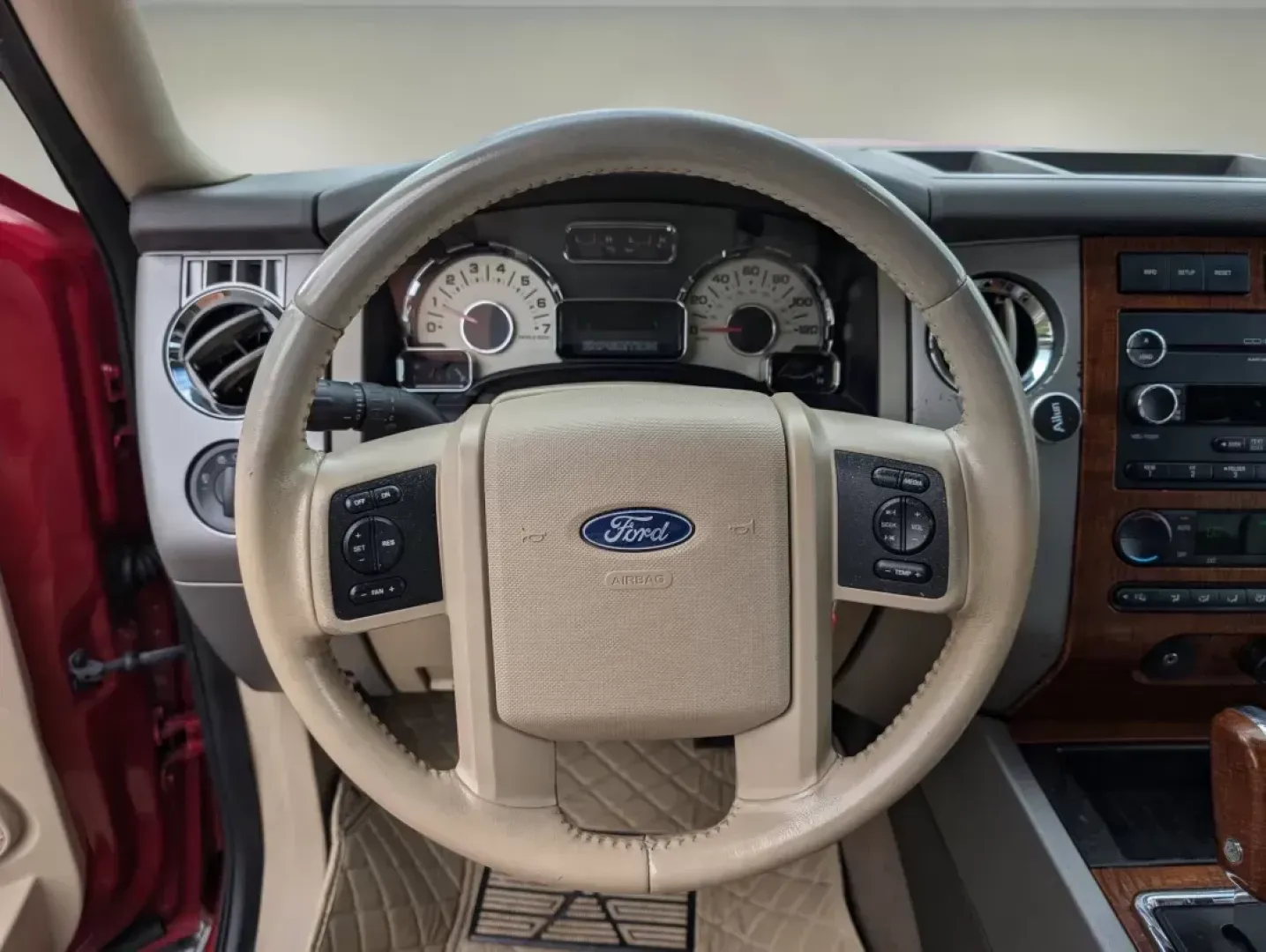 2008 Ford Expedition King Ranch (1FMFU17538L) with an Gas V8 5.4L/330 engine, 6-Speed Automatic w/OD transmission, located at 804 22nd Ave, Phenix City, AL, 36870, (334) 297-1860, 32.484749, -85.024475 - 2008 Ford Expedition King Ranch - Photo#15