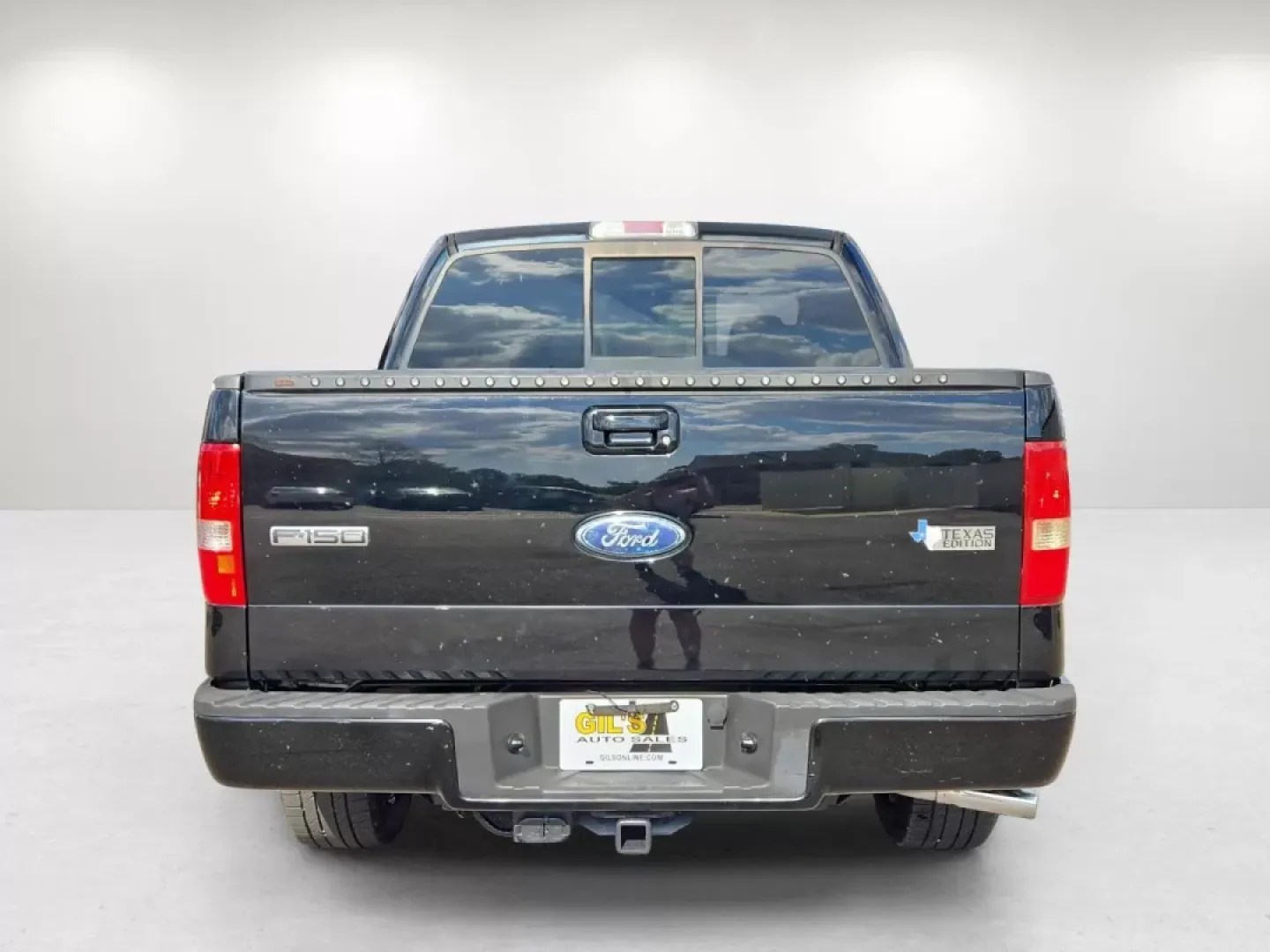 2008 Ford F-150 XL (1FTRW12W98K) with an Other engine, located at 5115 14th Ave., Columbus, GA, 31904, (706) 323-0345, 32.511494, -84.971046 - Experience the thrill of adventure with the 2008 Ford F-150 XL, an exceptional crew cab pickup perfect for both work and play. Whether you're a growing family in need of extra space, a weekend warrior ready to hit the trails, or a commuter seeking reliability in all conditions, this F-150 is your id - Photo#5