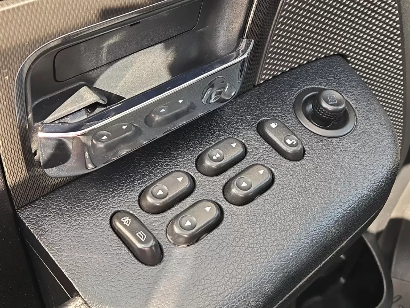 2008 Ford F-150 XL (1FTRW12W98K) with an Other engine, located at 5115 14th Ave., Columbus, GA, 31904, (706) 323-0345, 32.511494, -84.971046 - Experience the thrill of adventure with the 2008 Ford F-150 XL, an exceptional crew cab pickup perfect for both work and play. Whether you're a growing family in need of extra space, a weekend warrior ready to hit the trails, or a commuter seeking reliability in all conditions, this F-150 is your id - Photo#9