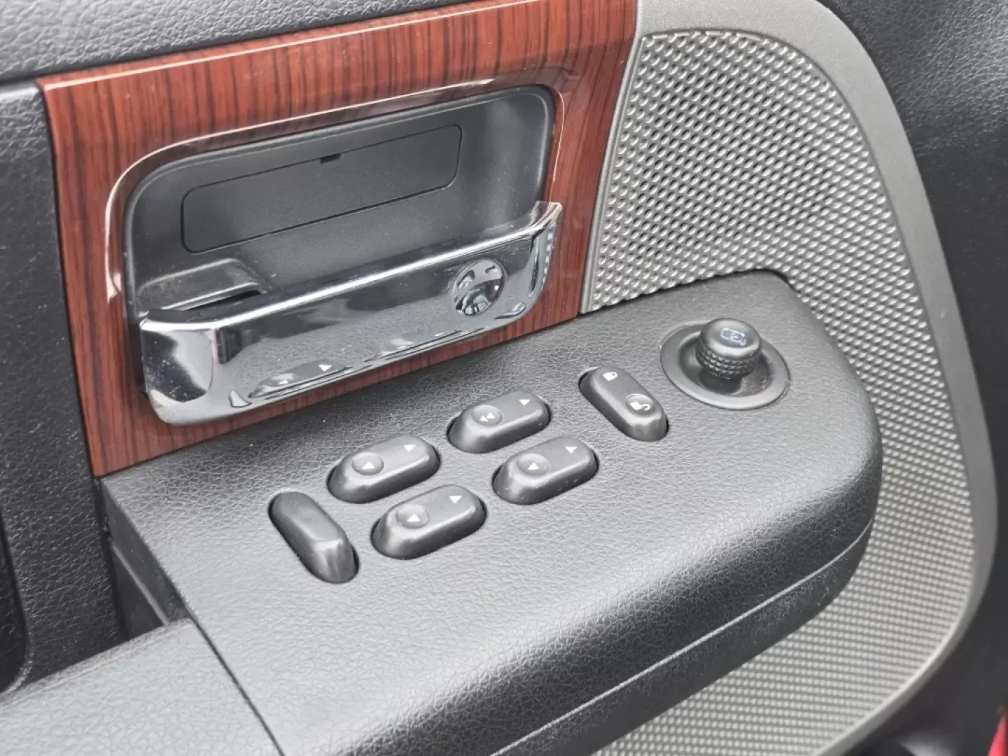 2008 Red Ford F-150 Lariat (1FTPX12V68F) with an Other engine, located at 804 22nd Ave, Phenix City, AL, 36870, (334) 297-1860, 32.484749, -85.024475 - Are you searching for a rugged and reliable vehicle that seamlessly fits into your busy lifestyle? Look no further! The 2008 Ford F-150 Lariat extended cab pickup is the perfect blend of power, comfort, and versatility, making it ideal for families, weekend adventurers, and daily commuters alike. Wi - Photo#8