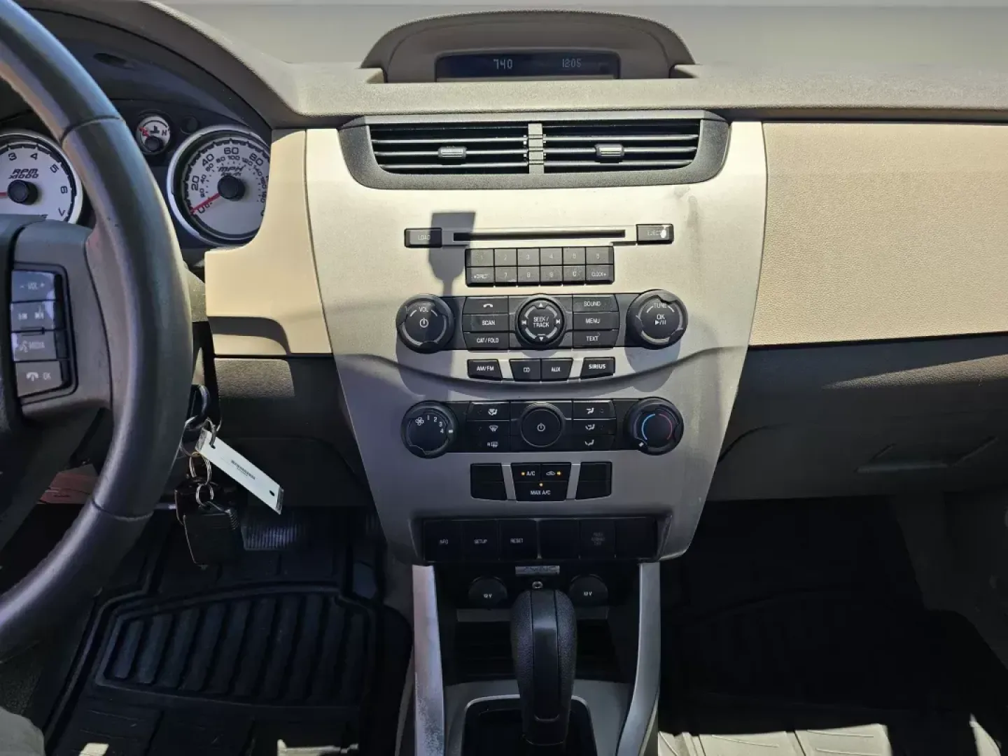 2008 /Medium Stone Ford Focus SE (1FAHP35N78W) with an Gas I4 2.0L/121 engine, located at 521 Old Farm Lane Rd, Prattville, AL, 36066, (334) 325-1505, 32.482460, -86.416367 - **Drive Your Dreams with the 2008 Ford Focus SE - Perfect for Everyday Adventures!**<br /> <br /> Are you searching for an efficient, reliable sedan that fits seamlessly into your life? Look no further than this stunning **2008 Ford Focus SE** available at **Gils Auto - Prattville**, located at **52 - Photo#13