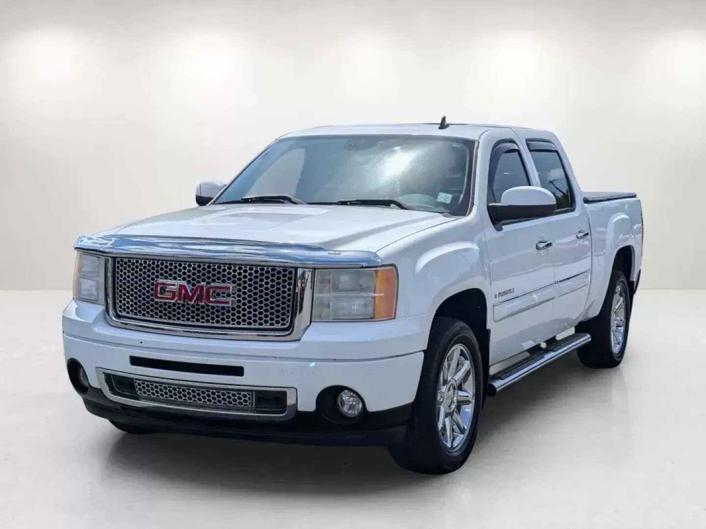 2008 /Ebony GMC Sierra Denali (2GTEK638181) with an Gas V8 6.2L/378.3 engine, 6-Speed HD Automatic w/OD transmission, located at 3959 U.S. 80 W, Phenix City, AL, 36870, (334) 297-4885, 32.469296, -85.135185 - 2008 GMC Sierra Denali - Photo#1
