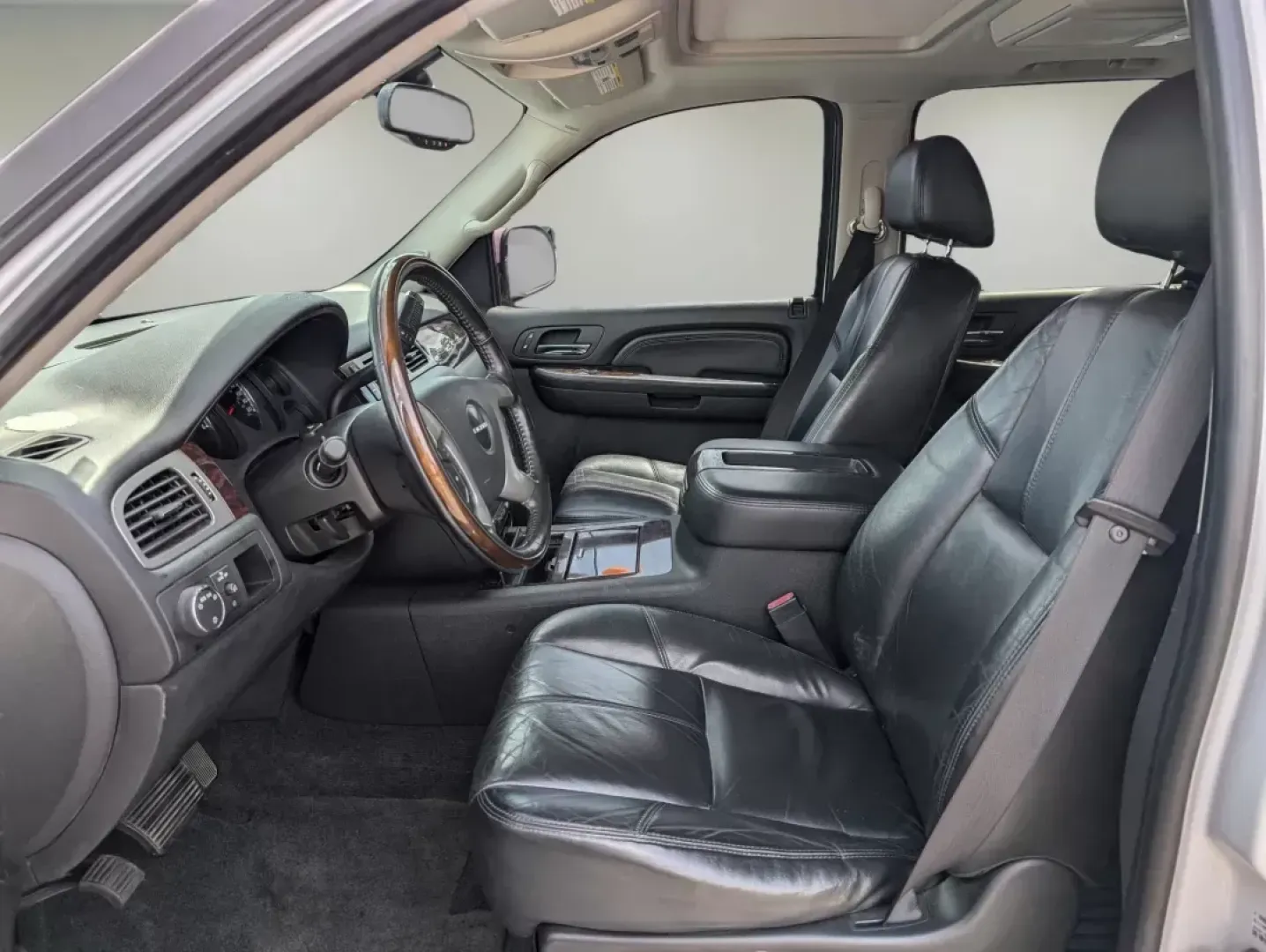 2008 /Ebony GMC Sierra Denali (2GTEK638181) with an Gas V8 6.2L/378.3 engine, 6-Speed HD Automatic w/OD transmission, located at 3959 U.S. 80 W, Phenix City, AL, 36870, (334) 297-4885, 32.469296, -85.135185 - 2008 GMC Sierra Denali - Photo#10