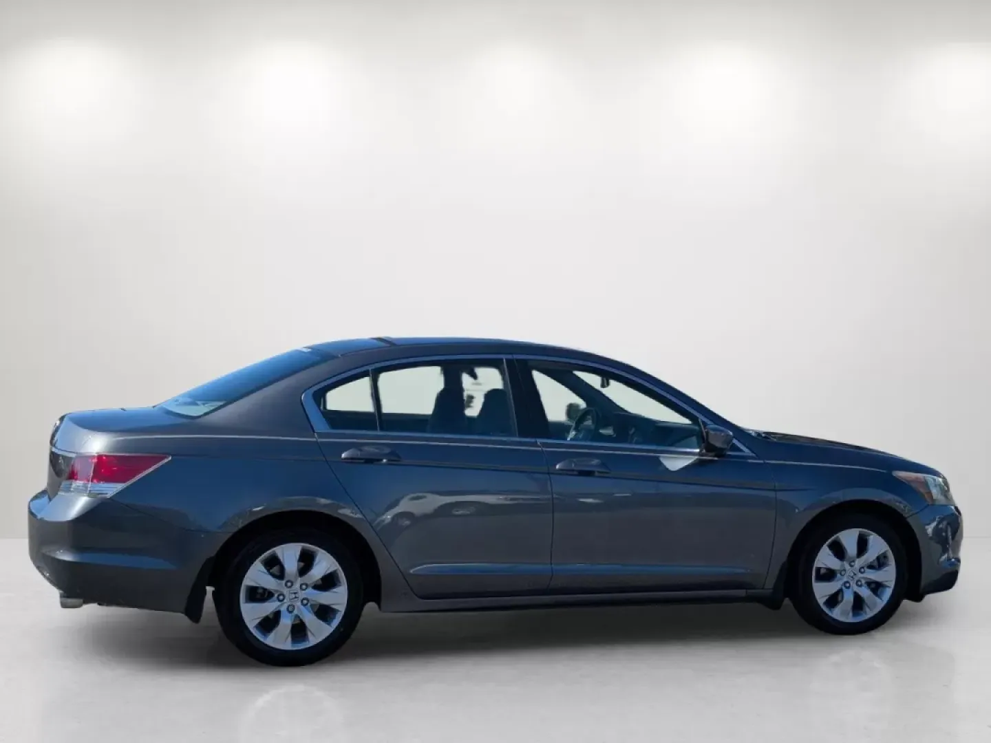 2008 /Gray Honda Accord Sdn EX (1HGCP26758A) with an Other engine, located at 5115 14th Ave., Columbus, GA, 31904, (706) 323-0345, 32.511494, -84.971046 - **Drive Home Your Next Adventure with this 2008 Honda Accord EX!**<br /> <br /> Are you ready to elevate your daily commutes or weekend getaways? Look no further than this stunning 2008 Honda Accord EX, perfect for those who desire a reliable and stylish sedan without breaking the bank. This vehicle - Photo#3