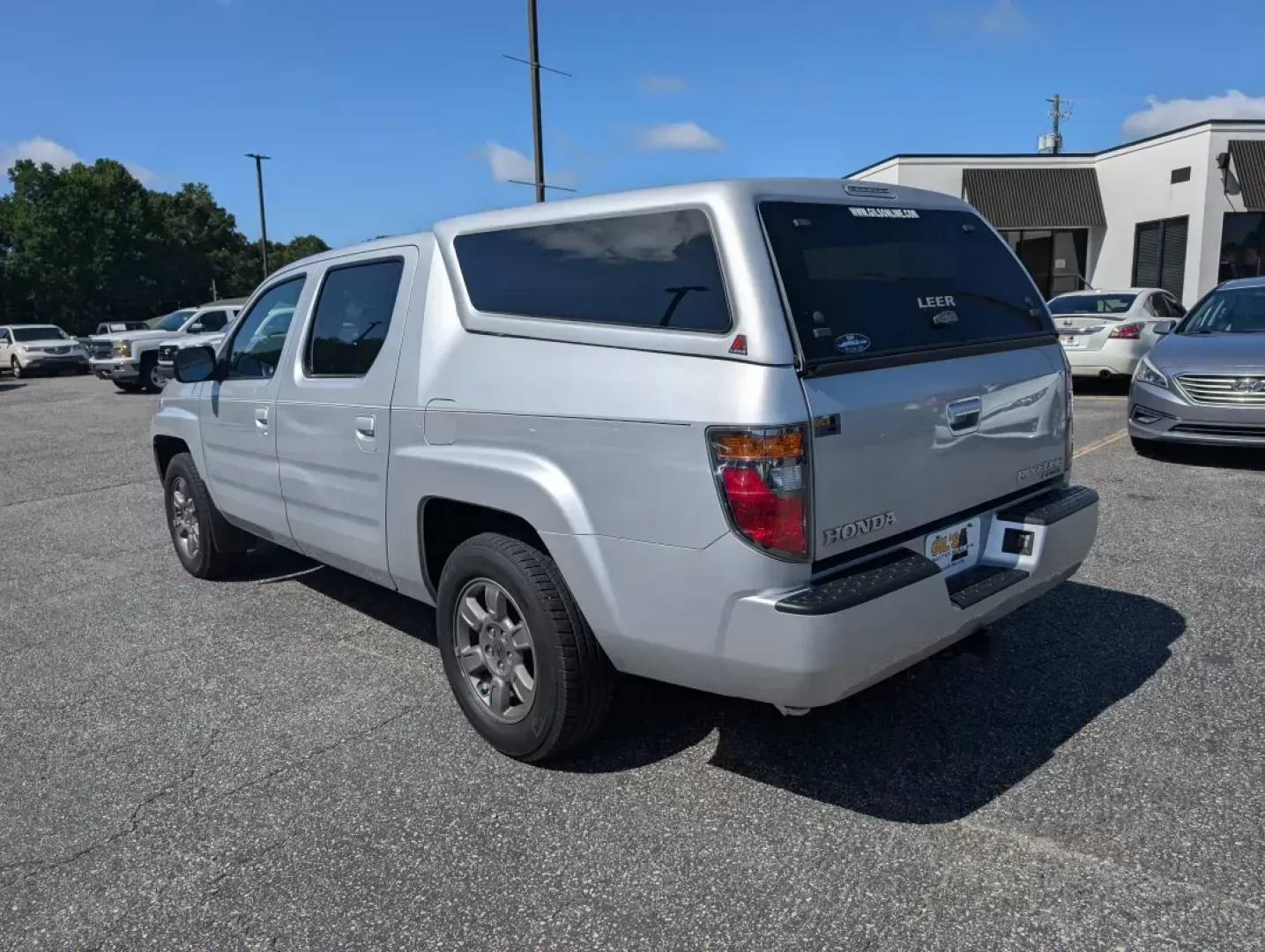 2008 Honda Ridgeline RTX (2HJYK16398H) with an Gas V6 3.5L/212 engine, 5-Speed Automatic w/OD transmission, located at 5115 14th Ave., Columbus, GA, 31904, (706) 323-0345, 32.511494, -84.971046 - **Elevate Your Adventures: 2008 Honda Ridgeline RTX at Gils Auto Columbus**<br /> <br /> Are you searching for the perfect blend of utility and comfort for your next adventure? Look no further than this 2008 Honda Ridgeline RTX, available at Gils Auto in Columbus, GA. Ideal for weekend getaways, th - Photo#6