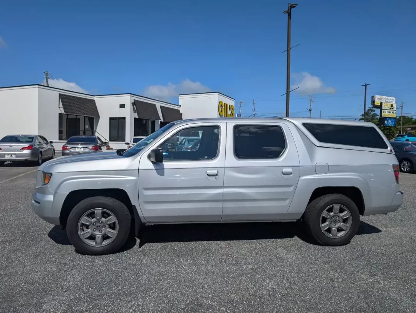 2008 Honda Ridgeline RTX (2HJYK16398H) with an Gas V6 3.5L/212 engine, 5-Speed Automatic w/OD transmission, located at 5115 14th Ave., Columbus, GA, 31904, (706) 323-0345, 32.511494, -84.971046 - **Elevate Your Adventures: 2008 Honda Ridgeline RTX at Gils Auto Columbus**<br /> <br /> Are you searching for the perfect blend of utility and comfort for your next adventure? Look no further than this 2008 Honda Ridgeline RTX, available at Gils Auto in Columbus, GA. Ideal for weekend getaways, th - Photo#7
