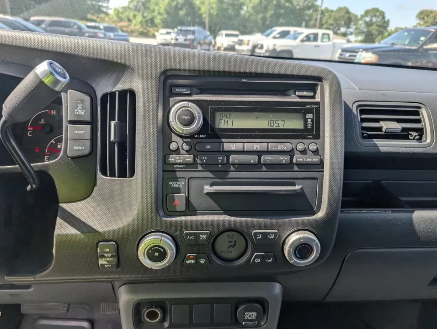 2008 Honda Ridgeline RTX (2HJYK16398H) with an Gas V6 3.5L/212 engine, 5-Speed Automatic w/OD transmission, located at 5115 14th Ave., Columbus, GA, 31904, (706) 323-0345, 32.511494, -84.971046 - **Elevate Your Adventures: 2008 Honda Ridgeline RTX at Gils Auto Columbus**<br /> <br /> Are you searching for the perfect blend of utility and comfort for your next adventure? Look no further than this 2008 Honda Ridgeline RTX, available at Gils Auto in Columbus, GA. Ideal for weekend getaways, th - Photo#13