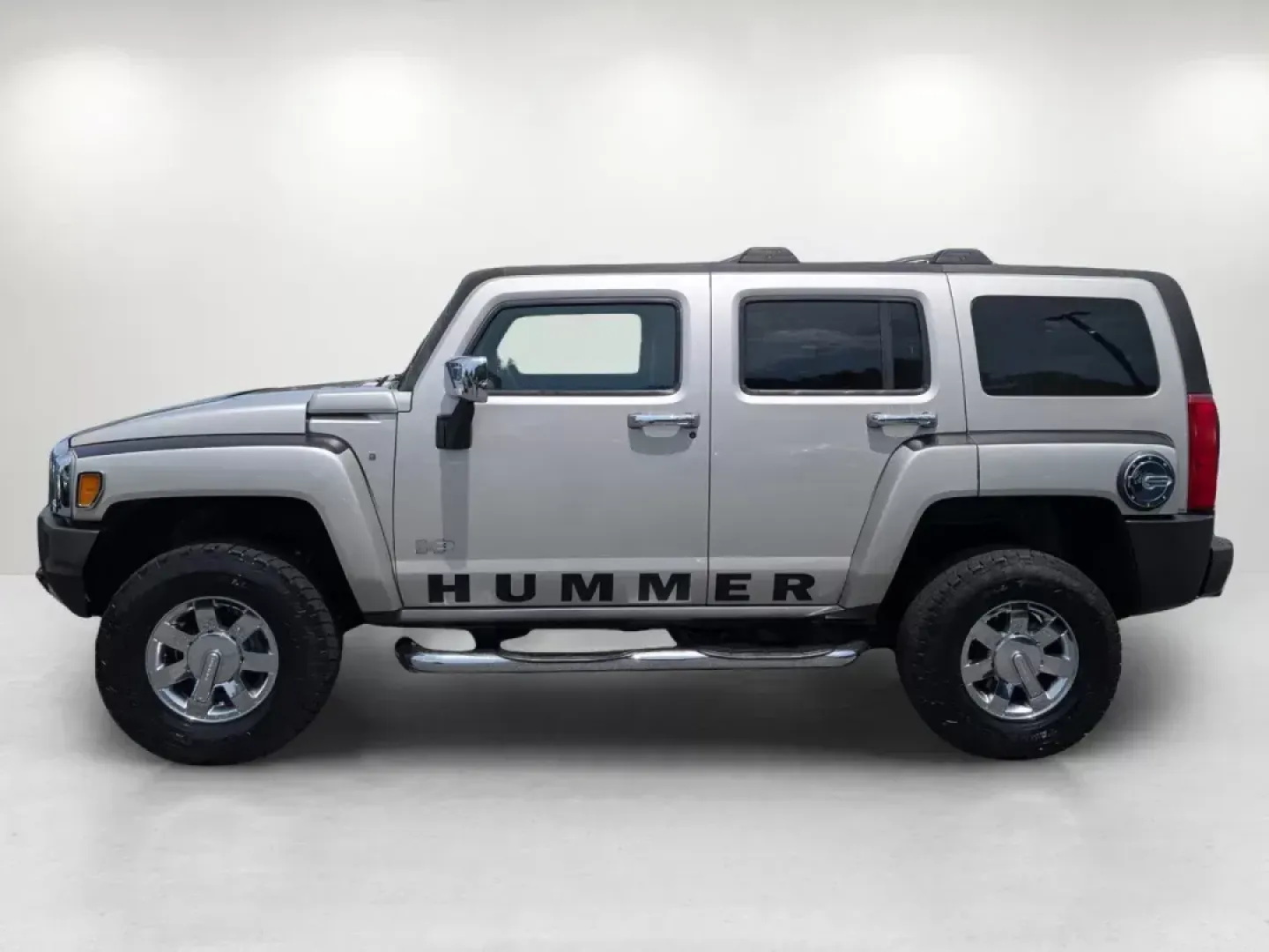 2008 /Ebony Hummer H3 SUV Luxury (5GTEN13E388) with an Gas 5 3.7L/223 engine, 4-Speed Automatic w/OD transmission, located at 3959 U.S. 80 W, Phenix City, AL, 36870, (334) 297-4885, 32.469296, -85.135185 - 2008 Hummer H3 SUV Luxury - Photo#1