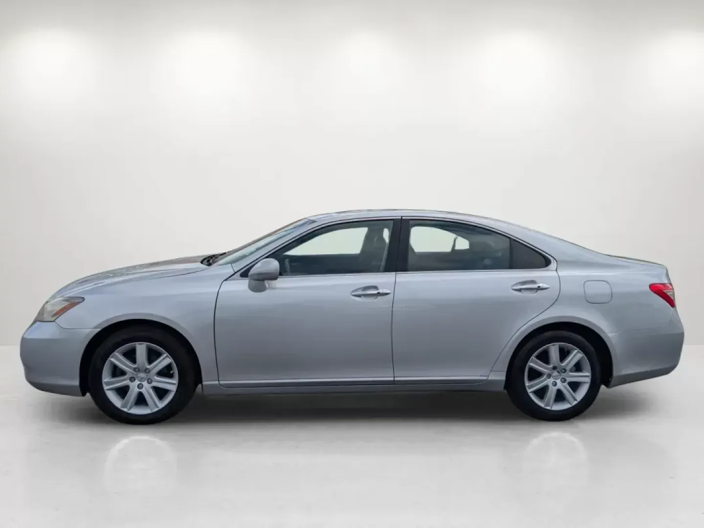 2008 Lexus ES 350 (JTHBJ46G582) with an Other engine, located at 7000 Northlake Connector, Columbus, GA, 31904, (706) 987-8085, 32.524975, -84.978134 - **Experience Luxury and Reliability with the 2008 Lexus ES 350 at Gils Auto Columbus #2**<br /> <br /> Are you searching for a stylish and dependable vehicle that can elevate your daily commute or serve as the perfect family sedan? Look no further than the 2008 Lexus ES 350, now available at Gils A - Photo#7