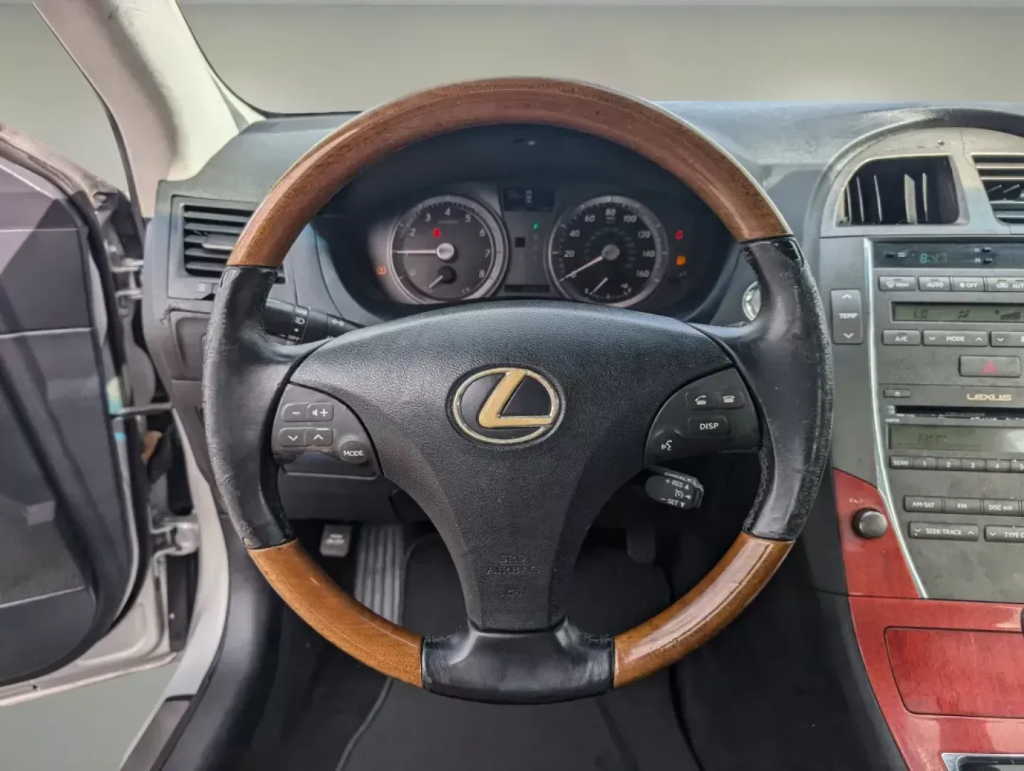 2008 Lexus ES 350 (JTHBJ46G582) with an Other engine, located at 7000 Northlake Connector, Columbus, GA, 31904, (706) 987-8085, 32.524975, -84.978134 - **Experience Luxury and Reliability with the 2008 Lexus ES 350 at Gils Auto Columbus #2**<br /> <br /> Are you searching for a stylish and dependable vehicle that can elevate your daily commute or serve as the perfect family sedan? Look no further than the 2008 Lexus ES 350, now available at Gils A - Photo#15