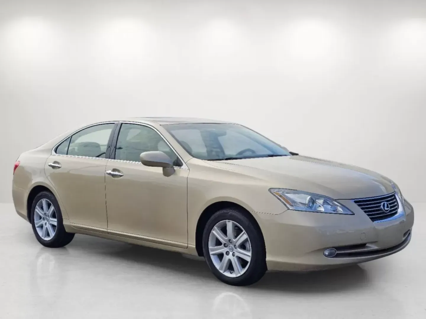 2008 Lexus ES 350 (JTHBJ46G282) with an Other engine, located at 3959 U.S. 80 W, Phenix City, AL, 36870, (334) 297-4885, 32.469296, -85.135185 - Imagine gliding along the scenic roads of Phenix City, AL, surrounded by family and friends in a vehicle that combines luxury with reliability-the 2008 Lexus ES 350. Whether you're commuting to work, running errands, or embarking on weekend getaways, this sedan is your ideal travel companion. With i - Photo#2