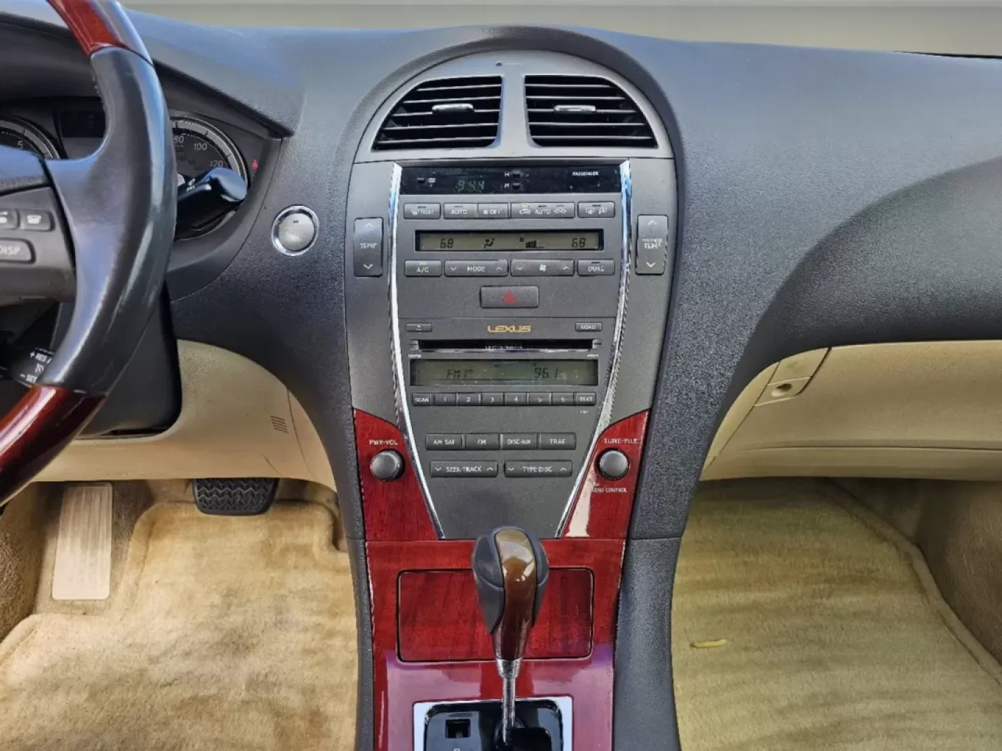 2008 Lexus ES 350 (JTHBJ46G282) with an Other engine, located at 3959 U.S. 80 W, Phenix City, AL, 36870, (334) 297-4885, 32.469296, -85.135185 - Imagine gliding along the scenic roads of Phenix City, AL, surrounded by family and friends in a vehicle that combines luxury with reliability-the 2008 Lexus ES 350. Whether you're commuting to work, running errands, or embarking on weekend getaways, this sedan is your ideal travel companion. With i - Photo#13