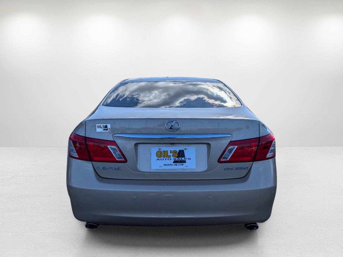2008 Lexus ES 350 (JTHBJ46G382) with an Gas V6 3.5L/210 engine, 6-Speed Automatic transmission, located at 1430 Gateway Drive, Opelika, AL, 36801, (334) 239-0944, 32.637871, -85.409790 - 2008 Lexus ES 350 - Photo#5