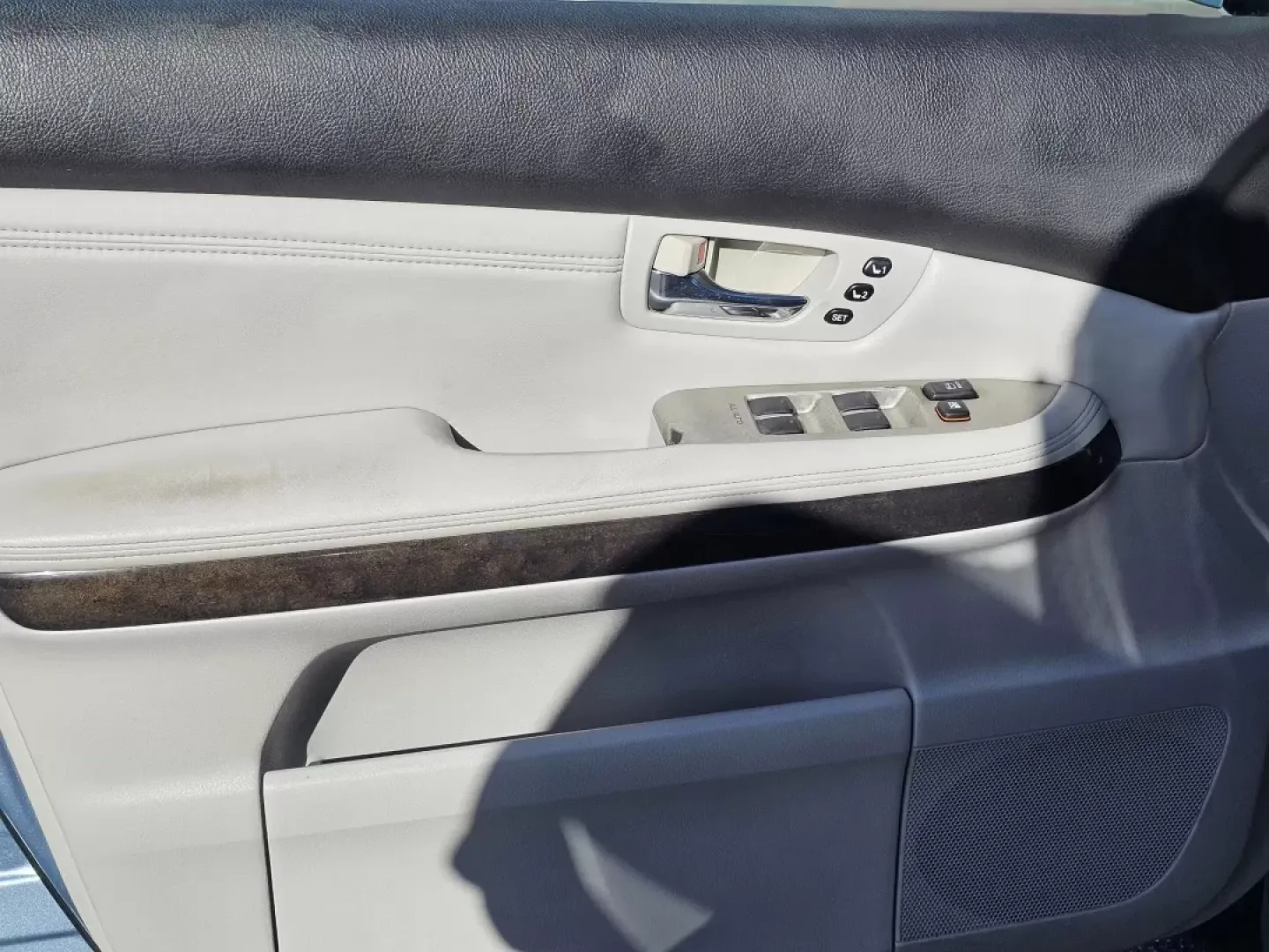 2008 Lexus RX 350 (2T2GK31U08C) with an Other engine, located at 521 Old Farm Lane Rd, Prattville, AL, 36066, (334) 325-1505, 32.482460, -86.416367 - **Elevate Your Lifestyle with the 2008 Lexus RX 350 - The Perfect SUV for Every Adventure!**<br /> <br /> Are you searching for a vehicle that seamlessly combines elegance, comfort, and versatility? Look no further than the stunning 2008 Lexus RX 350, available now at Gils Auto in Phenix City, AL. W - Photo#9