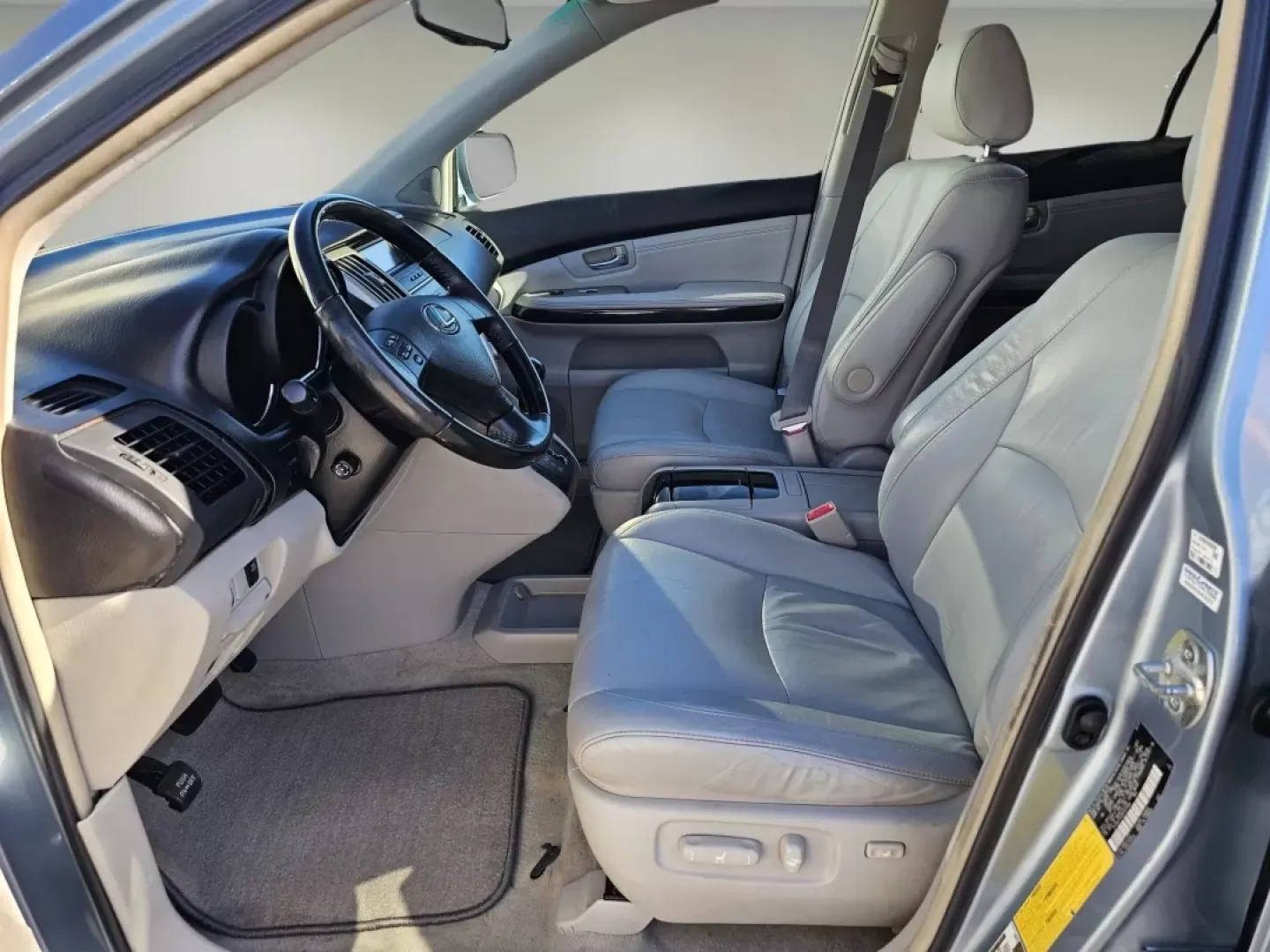 2008 Lexus RX 350 (2T2GK31U08C) with an Other engine, located at 521 Old Farm Lane Rd, Prattville, AL, 36066, (334) 325-1505, 32.482460, -86.416367 - **Elevate Your Lifestyle with the 2008 Lexus RX 350 - The Perfect SUV for Every Adventure!**<br /> <br /> Are you searching for a vehicle that seamlessly combines elegance, comfort, and versatility? Look no further than the stunning 2008 Lexus RX 350, available now at Gils Auto in Phenix City, AL. W - Photo#10