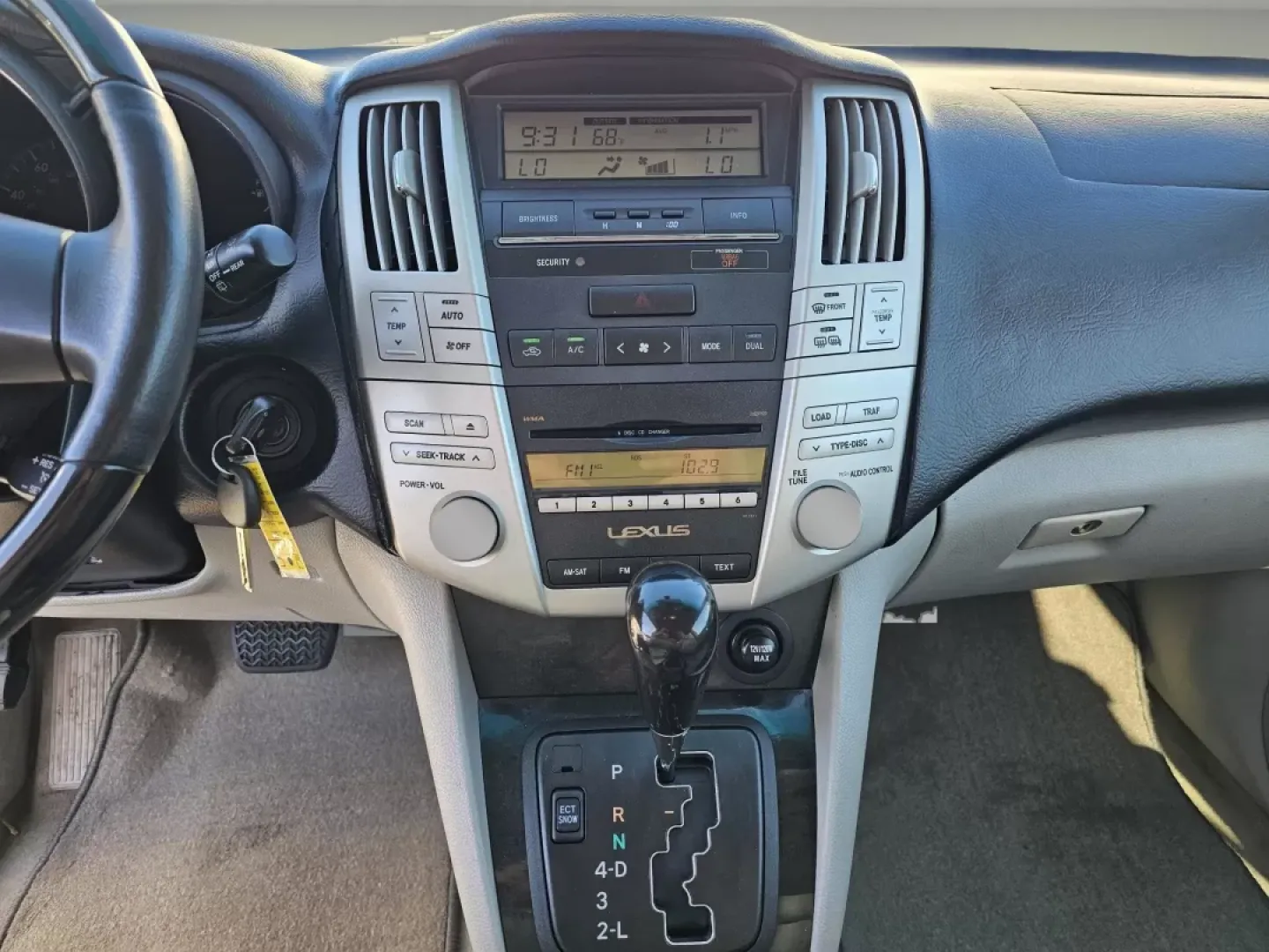 2008 Lexus RX 350 (2T2GK31U08C) with an Other engine, located at 521 Old Farm Lane Rd, Prattville, AL, 36066, (334) 325-1505, 32.482460, -86.416367 - **Elevate Your Lifestyle with the 2008 Lexus RX 350 - The Perfect SUV for Every Adventure!**<br /> <br /> Are you searching for a vehicle that seamlessly combines elegance, comfort, and versatility? Look no further than the stunning 2008 Lexus RX 350, available now at Gils Auto in Phenix City, AL. W - Photo#13