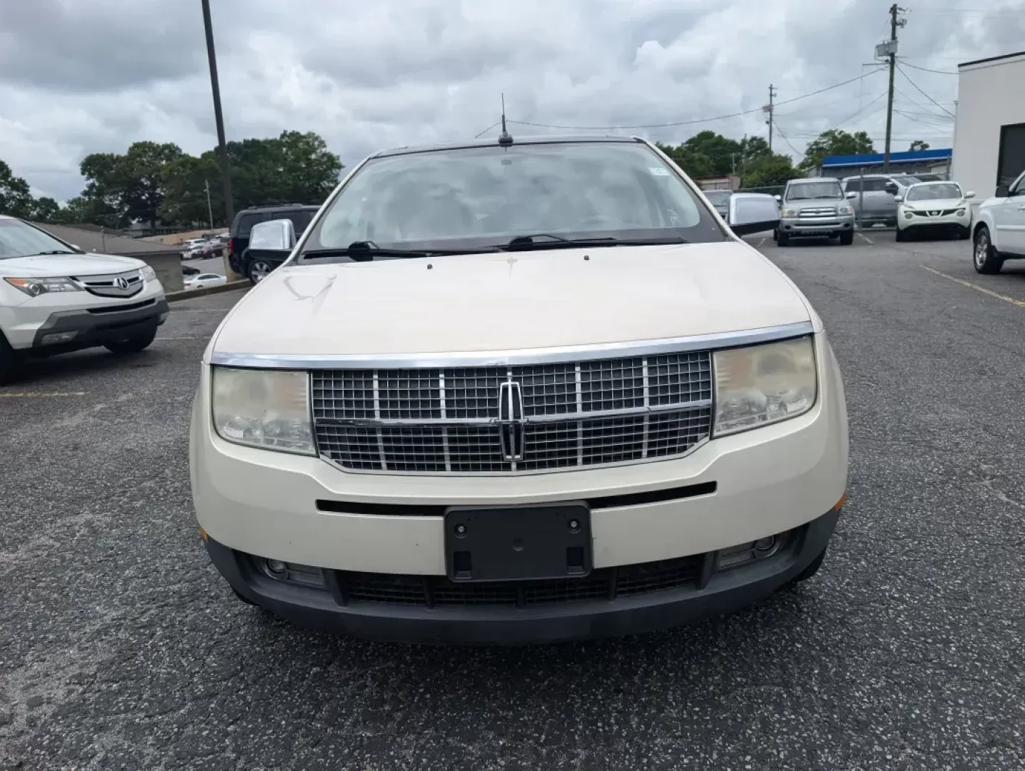 2008 Lincoln MKX (2LMDU68C38B) with an Other engine, located at 3959 U.S. 80 W, Phenix City, AL, 36870, (334) 297-4885, 32.469296, -85.135185 - **Discover the Perfect Family Companion: 2008 Lincoln MKX at Gils Auto Phenix City**<br /> <br /> Are you in search of a reliable vehicle that combines comfort, safety, and style for your growing family? Look no further than the 2008 Lincoln MKX available now at Gils Auto in Phenix City, AL. With i - Photo#1