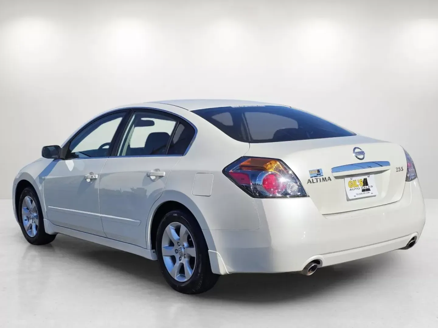 2008 Nissan Altima 2.5 S (1N4AL21E18N) with an Other engine, located at 5115 14th Ave., Columbus, GA, 31904, (706) 323-0345, 32.511494, -84.971046 - Introducing the 2008 Nissan Altima the ideal sedan for budget-conscious buyers looking for reliability and comfort without breaking the bank. Perfect for daily commutes or weekend getaways, this vehicle brings together practicality, style, and efficiency. At Gils Auto in Phenix City, AL, we special - Photo#5