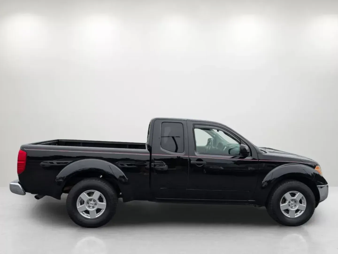 2008 Nissan Frontier (1N6AD06U78C) with an Other engine, located at 5115 14th Ave., Columbus, GA, 31904, (706) 323-0345, 32.511494, -84.971046 - **Discover Adventure with the 2008 Nissan Frontier at Gils Auto - Columbus, GA!**<br /> <br /> Are you ready to tackle every adventure life throws your way? The 2008 Nissan Frontier, a reliable and rugged extended cab pickup, is your perfect partner for weekend getaways, daily commutes, and everythi - Photo#3