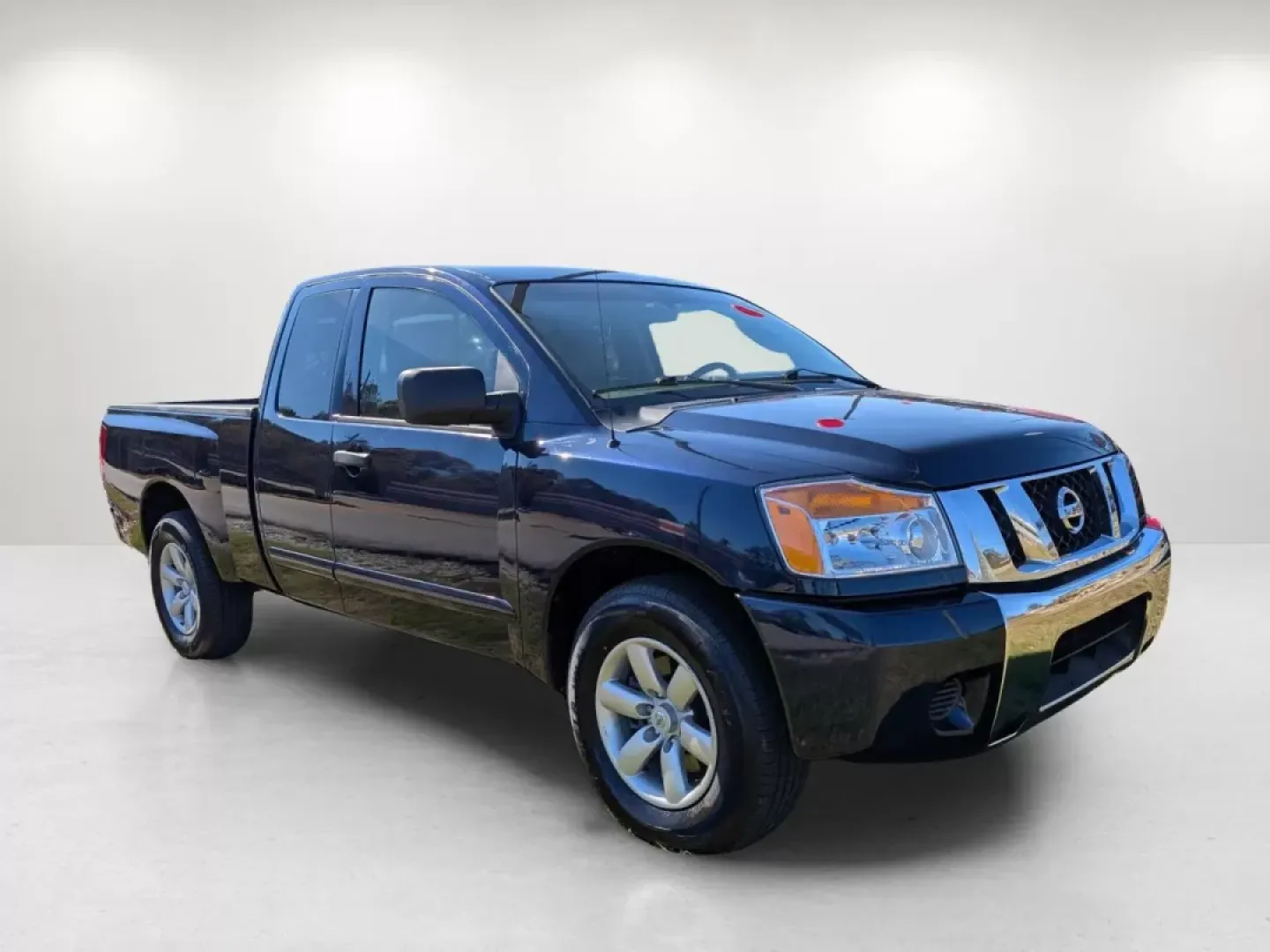 2008 Nissan TITAN SE; LE; XE (1N6BA06A58N) with an Other engine, located at 3959 U.S. 80 W, Phenix City, AL, 36870, (334) 297-4885, 32.469296, -85.135185 - **Elevate Your Adventures with the 2008 Nissan TITAN SE: Perfect for Weekend Getaways and Daily Drives!**<br /> <br /> Are you ready to take your weekend adventures to the next level? Whether you're planning a trip to Lake Harding or need a reliable vehicle for your daily commute, the 2008 Nissan TI - Photo#3