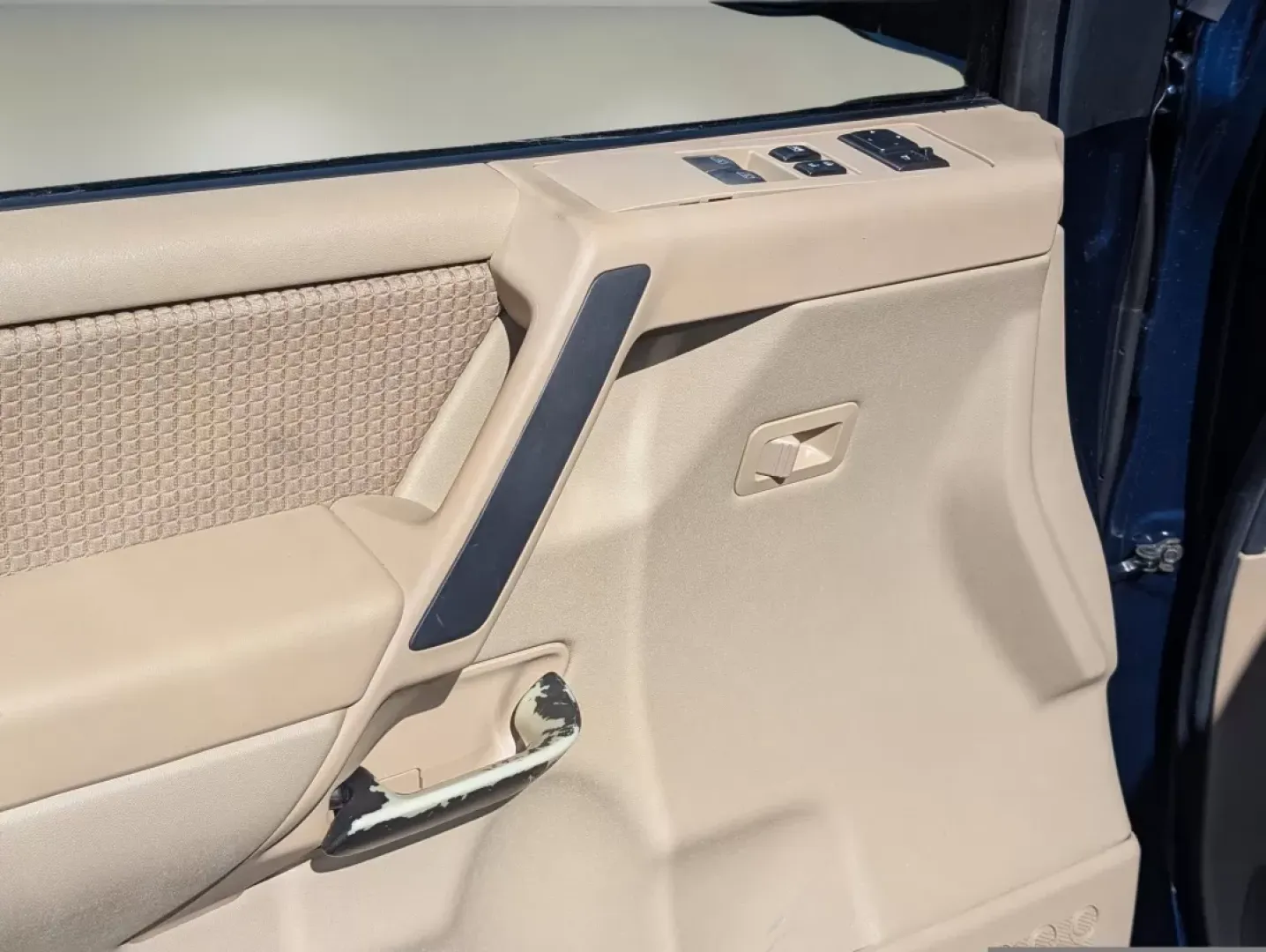 2008 Nissan TITAN SE; LE; XE (1N6BA06A58N) with an Other engine, located at 3959 U.S. 80 W, Phenix City, AL, 36870, (334) 297-4885, 32.469296, -85.135185 - **Elevate Your Adventures with the 2008 Nissan TITAN SE: Perfect for Weekend Getaways and Daily Drives!**<br /> <br /> Are you ready to take your weekend adventures to the next level? Whether you're planning a trip to Lake Harding or need a reliable vehicle for your daily commute, the 2008 Nissan TI - Photo#9