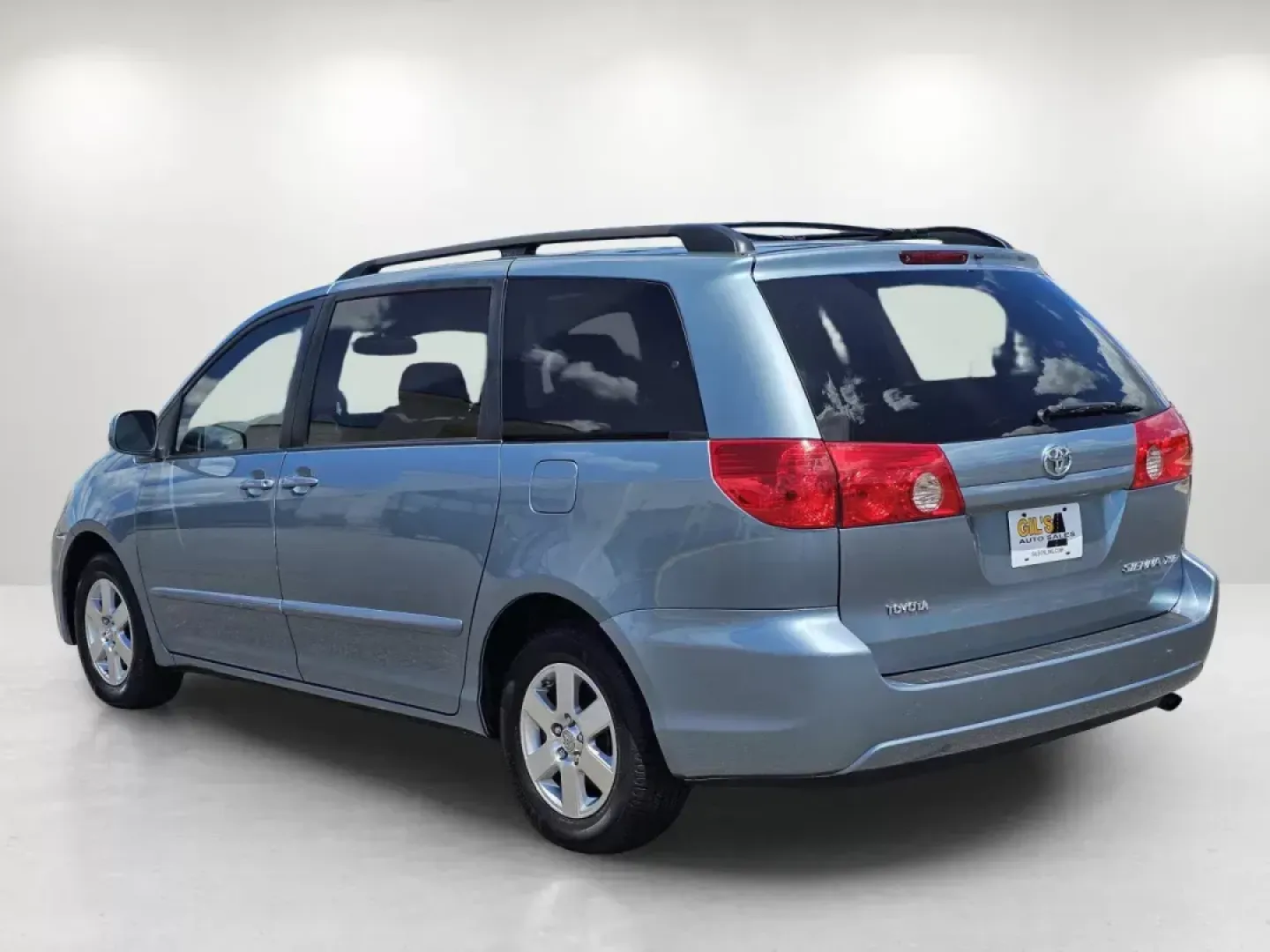 2008 Toyota Sienna XLE (5TDZK22C78S) with an Other engine, located at 521 Old Farm Lane Rd, Prattville, AL, 36066, (334) 325-1505, 32.482460, -86.416367 - **Experience Family Adventures with the 2008 Toyota Sienna XLE at Gils Auto - Prattville**<br /> <br /> Are you ready to elevate your family outings and make unforgettable memories? The 2008 Toyota Sienna XLE is here to ensure that every trip, from school runs to weekend getaways, is comfortable and - Photo#3