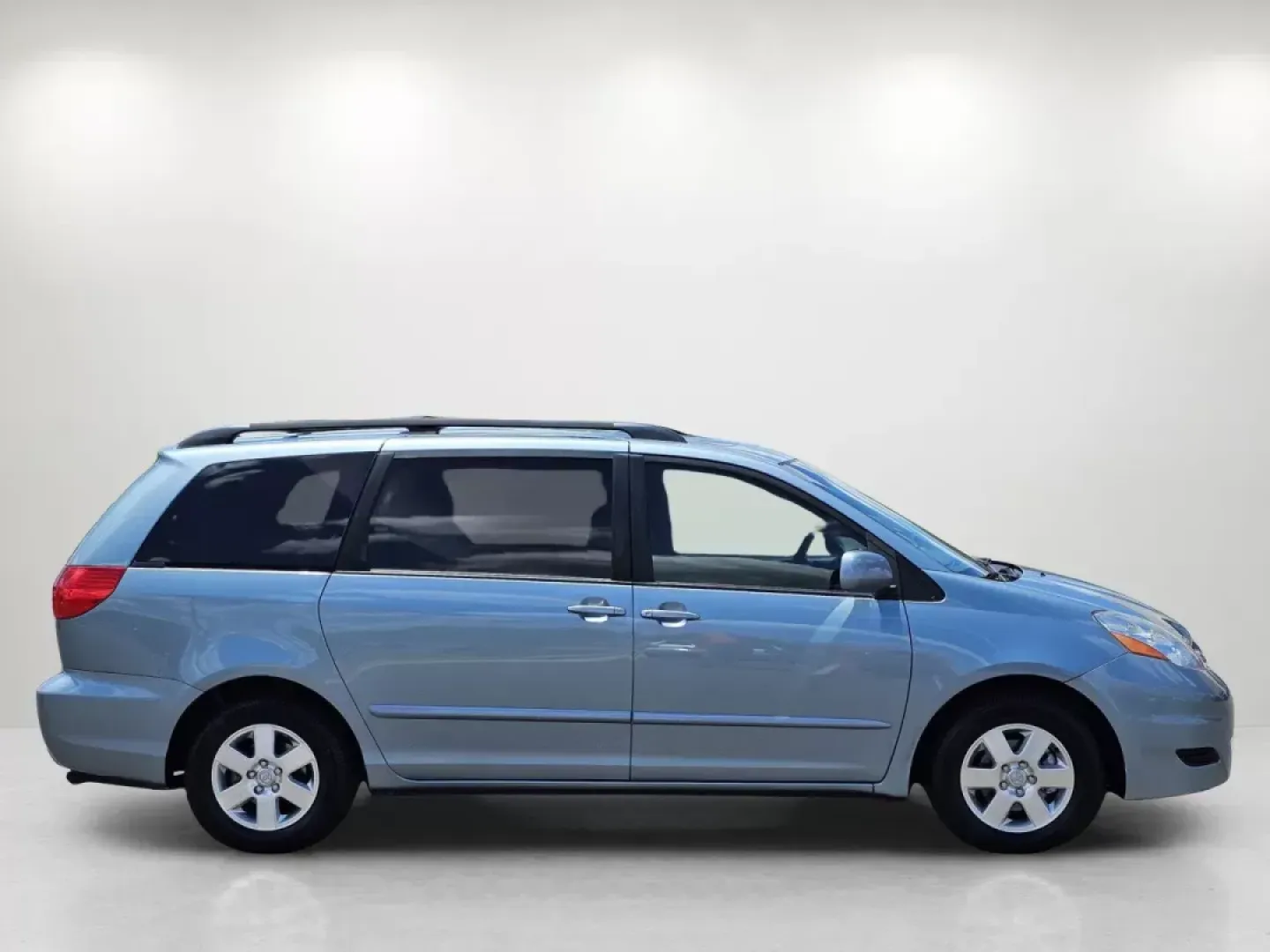 2008 Toyota Sienna XLE (5TDZK22C78S) with an Other engine, located at 521 Old Farm Lane Rd, Prattville, AL, 36066, (334) 325-1505, 32.482460, -86.416367 - **Experience Family Adventures with the 2008 Toyota Sienna XLE at Gils Auto - Prattville**<br /> <br /> Are you ready to elevate your family outings and make unforgettable memories? The 2008 Toyota Sienna XLE is here to ensure that every trip, from school runs to weekend getaways, is comfortable and - Photo#6