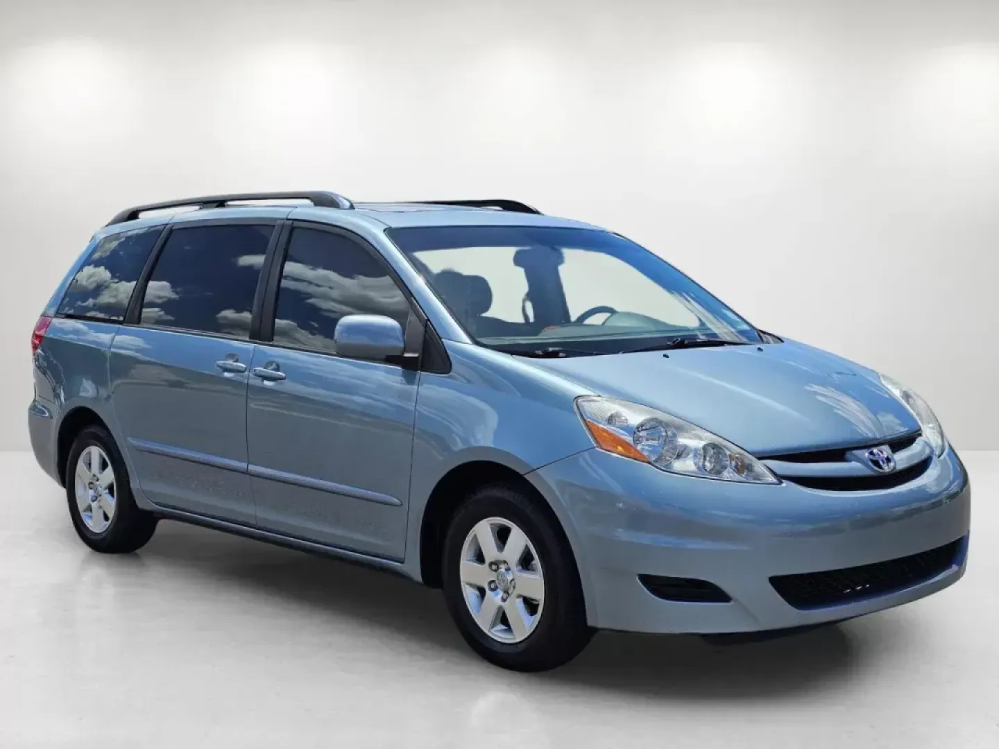 2008 Toyota Sienna XLE (5TDZK22C78S) with an Other engine, located at 521 Old Farm Lane Rd, Prattville, AL, 36066, (334) 325-1505, 32.482460, -86.416367 - **Experience Family Adventures with the 2008 Toyota Sienna XLE at Gils Auto - Prattville**<br /> <br /> Are you ready to elevate your family outings and make unforgettable memories? The 2008 Toyota Sienna XLE is here to ensure that every trip, from school runs to weekend getaways, is comfortable and - Photo#7