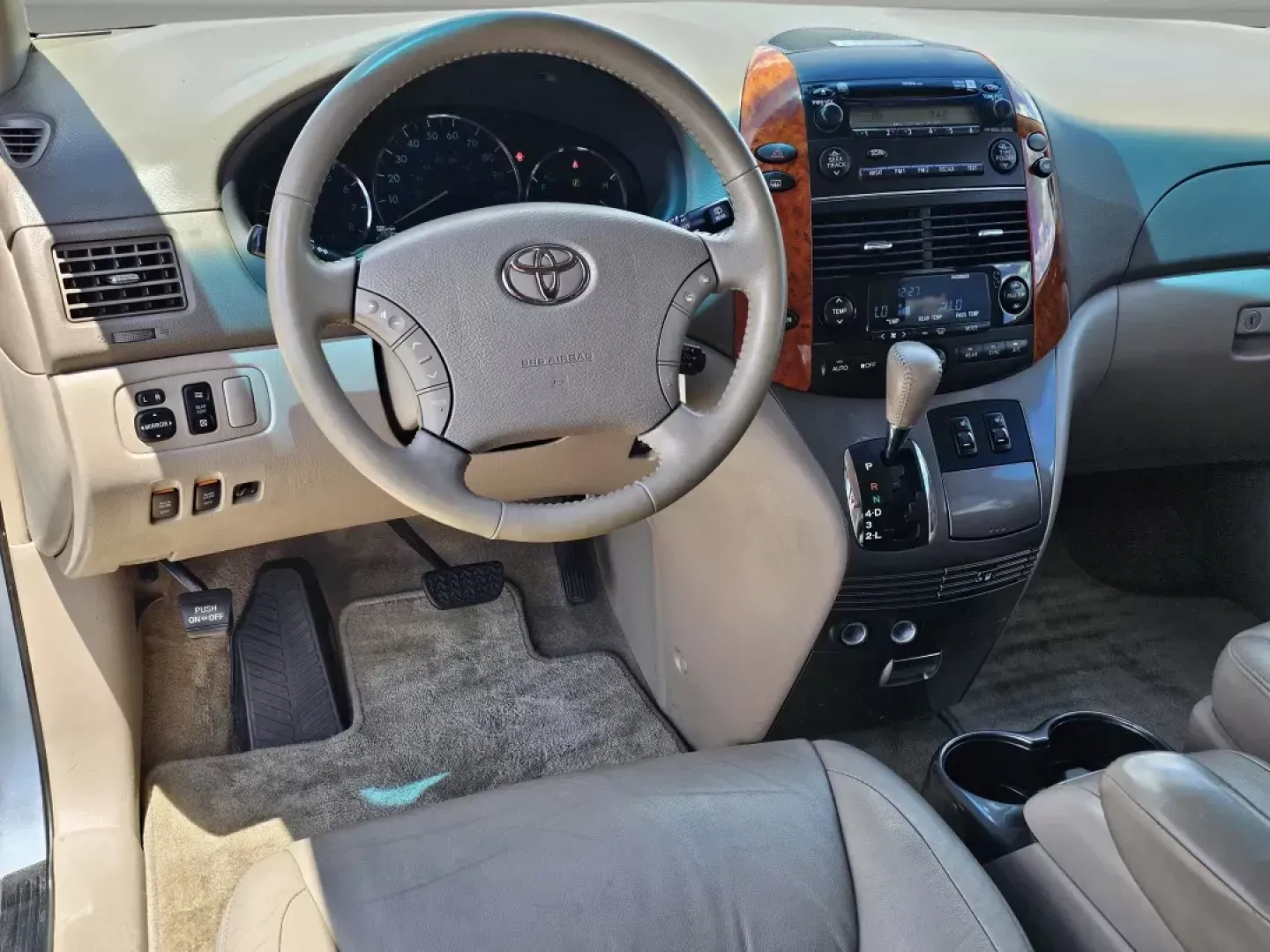 2008 Toyota Sienna XLE (5TDZK22C78S) with an Other engine, located at 521 Old Farm Lane Rd, Prattville, AL, 36066, (334) 325-1505, 32.482460, -86.416367 - **Experience Family Adventures with the 2008 Toyota Sienna XLE at Gils Auto - Prattville**<br /> <br /> Are you ready to elevate your family outings and make unforgettable memories? The 2008 Toyota Sienna XLE is here to ensure that every trip, from school runs to weekend getaways, is comfortable and - Photo#16