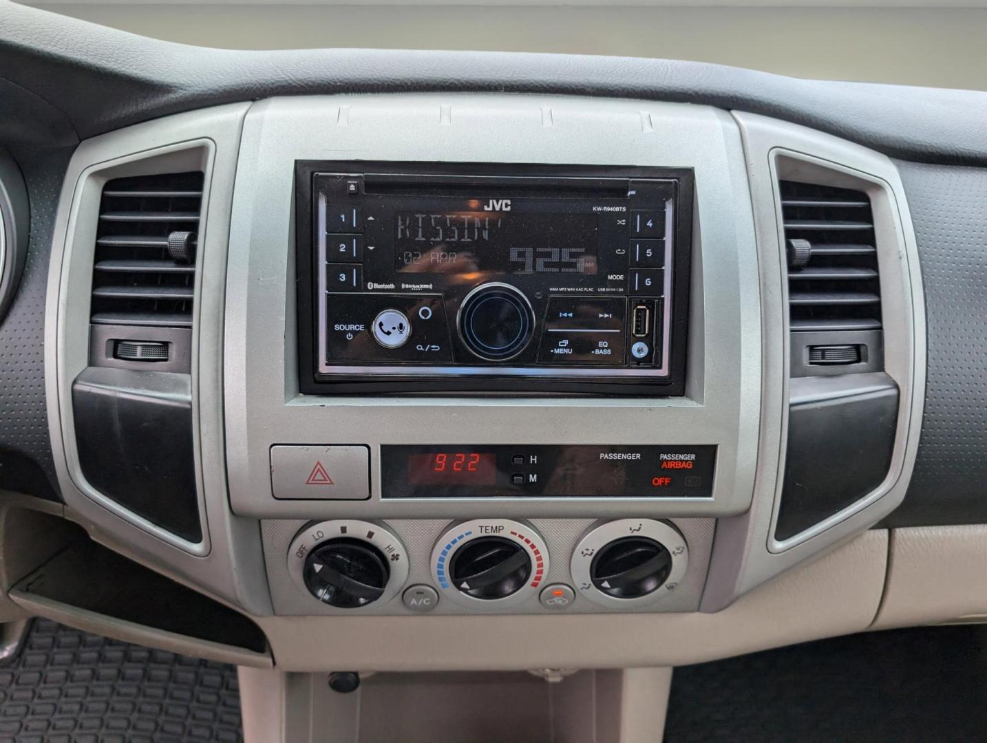 2008 Toyota Tacoma PreRunner (3TMJU62N18M) with an Gas V6 4.0L/241 engine, 5-Speed Automatic w/OD transmission, located at 3959 U.S. 80 W, Phenix City, AL, 36870, (334) 297-4885, 32.469296, -85.135185 - 2008 Toyota Tacoma PreRunner - Photo#15