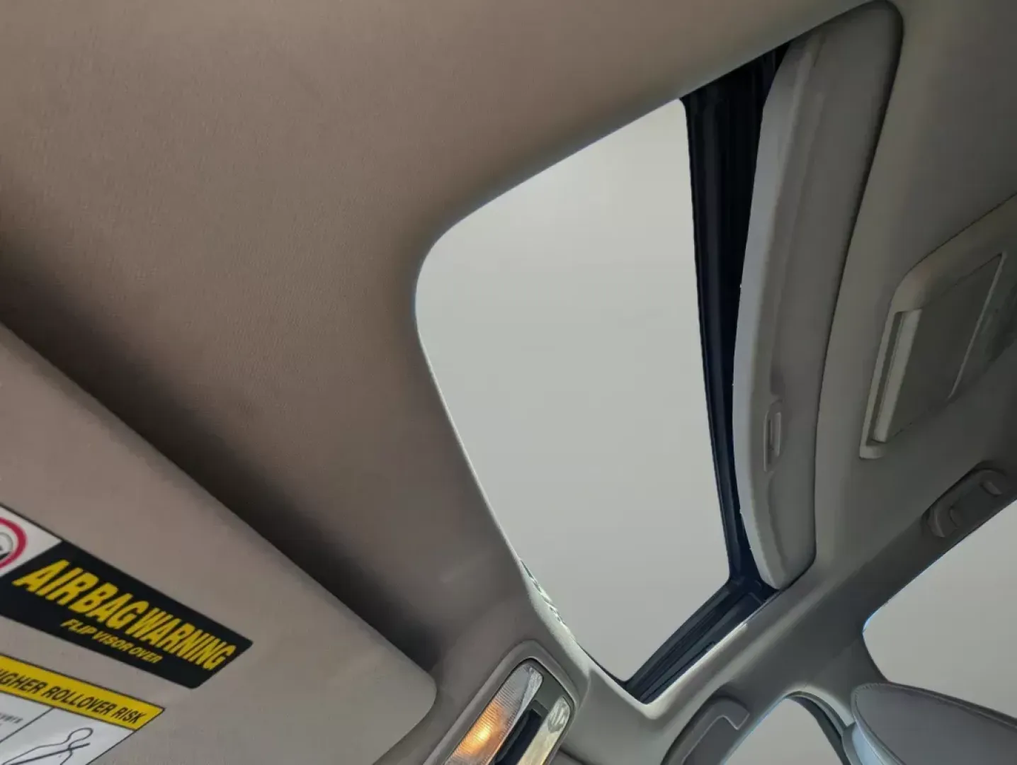 2009 Acura MDX Tech/Entertainment Pkg (2HNYD28429H) with an Gas V6 3.7L/ engine, 5-Speed Automatic w/OD transmission, located at 3959 U.S. 80 W, Phenix City, AL, 36870, (334) 297-4885, 32.469296, -85.135185 - **Discover Your Next Adventure with the 2009 Acura MDX at Gils Auto - Phenix City!**<br /> <br /> Are you ready to elevate your family outings or weekend getaways? Look no further than this stunning 2009 Acura MDX, a vehicle designed to enhance your lifestyle while providing the versatility needed f - Photo#17