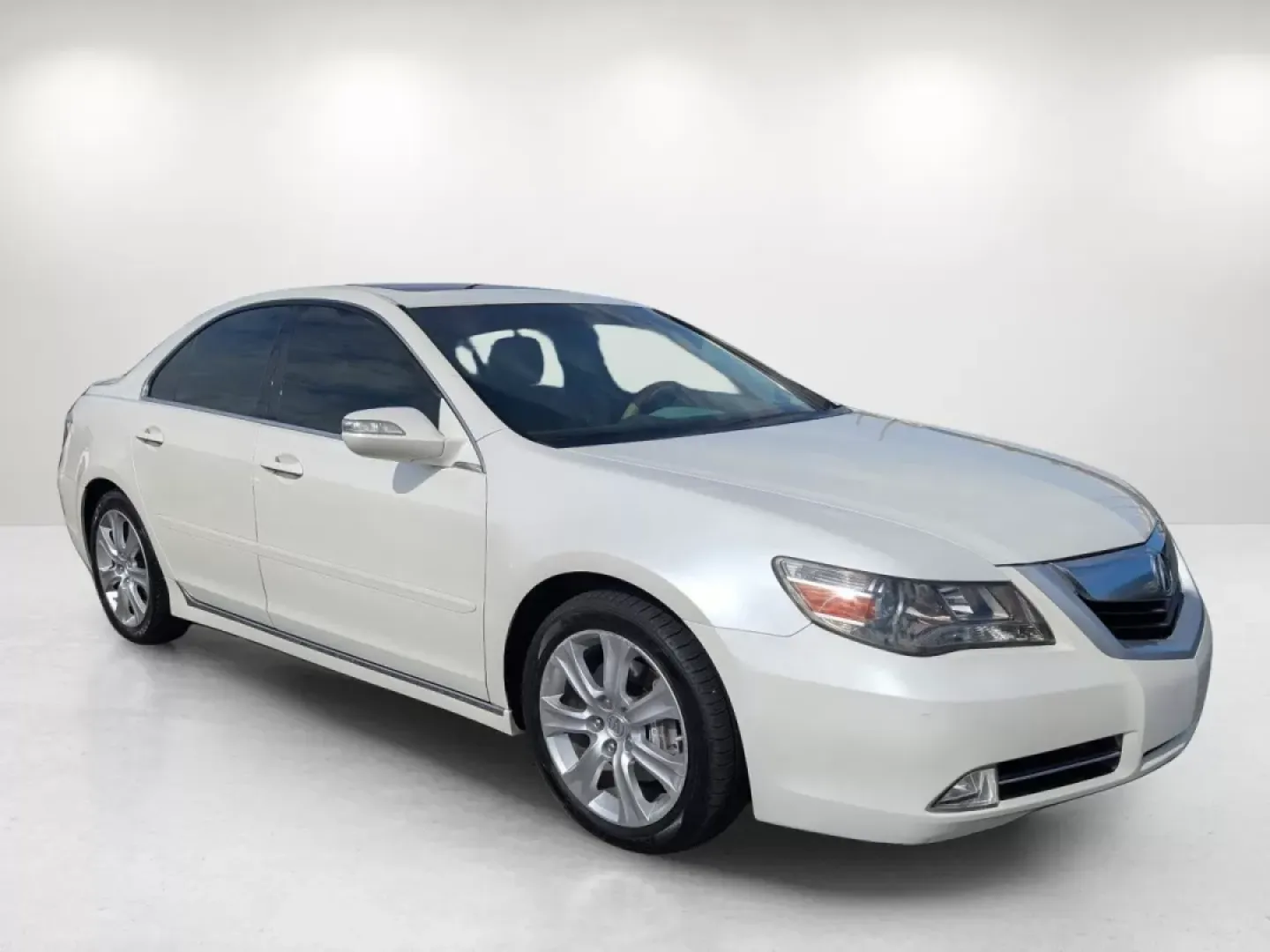 2009 Acura RL Tech Pkg (JH4KB266X9C) with an Other engine, located at 804 22nd Ave, Phenix City, AL, 36870, (334) 297-1860, 32.484749, -85.024475 - **Experience Luxury and Reliability with this 2009 Acura RL at Gils Auto - Prattville!**<br /> <br /> Are you in search of a reliable vehicle that combines luxury with performance? Look no further! Perfect for both daily commutes and weekend getaways, this stunning 2009 Acura RL is an ideal choice f - Photo#2