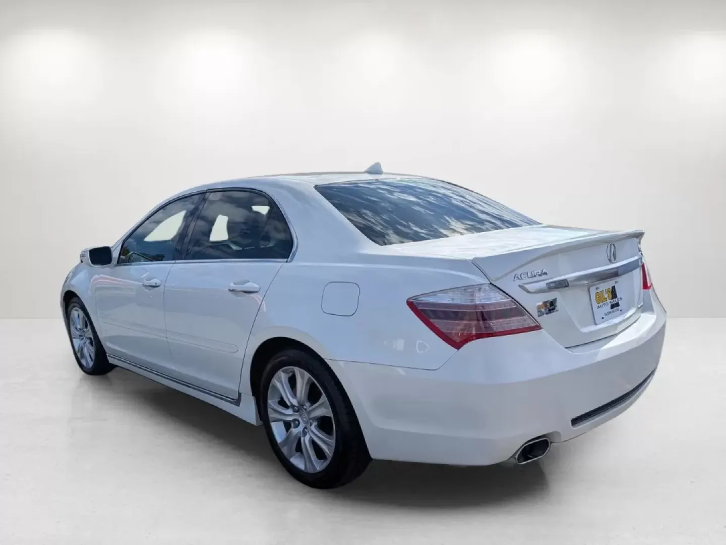 2009 Acura RL Tech Pkg (JH4KB266X9C) with an Other engine, located at 804 22nd Ave, Phenix City, AL, 36870, (334) 297-1860, 32.484749, -85.024475 - **Experience Luxury and Reliability with this 2009 Acura RL at Gils Auto - Prattville!**<br /> <br /> Are you in search of a reliable vehicle that combines luxury with performance? Look no further! Perfect for both daily commutes and weekend getaways, this stunning 2009 Acura RL is an ideal choice f - Photo#6