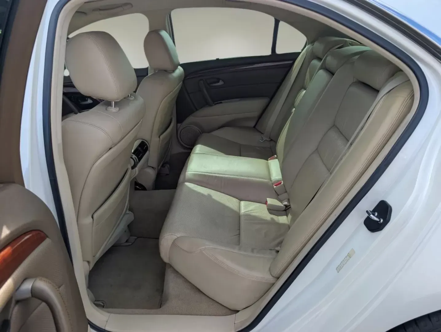 2009 Acura RL Tech Pkg (JH4KB266X9C) with an Other engine, located at 804 22nd Ave, Phenix City, AL, 36870, (334) 297-1860, 32.484749, -85.024475 - **Experience Luxury and Reliability with this 2009 Acura RL at Gils Auto - Prattville!**<br /> <br /> Are you in search of a reliable vehicle that combines luxury with performance? Look no further! Perfect for both daily commutes and weekend getaways, this stunning 2009 Acura RL is an ideal choice f - Photo#10