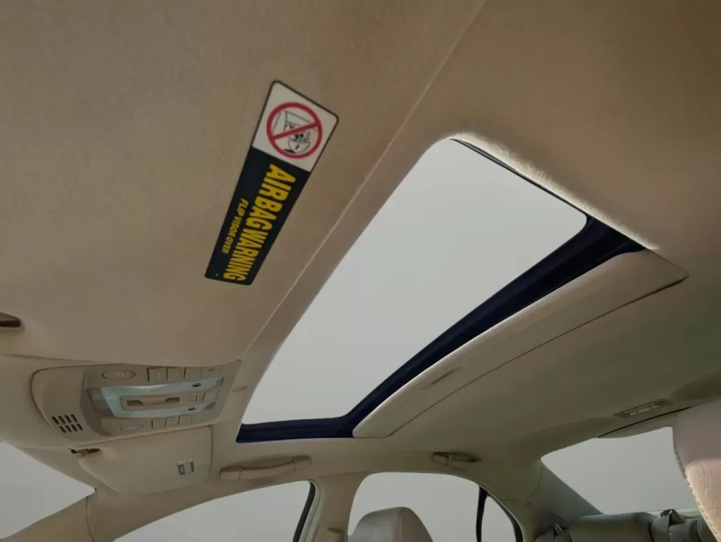 2009 Acura RL Tech Pkg (JH4KB266X9C) with an Other engine, located at 804 22nd Ave, Phenix City, AL, 36870, (334) 297-1860, 32.484749, -85.024475 - **Experience Luxury and Reliability with this 2009 Acura RL at Gils Auto - Prattville!**<br /> <br /> Are you in search of a reliable vehicle that combines luxury with performance? Look no further! Perfect for both daily commutes and weekend getaways, this stunning 2009 Acura RL is an ideal choice f - Photo#15