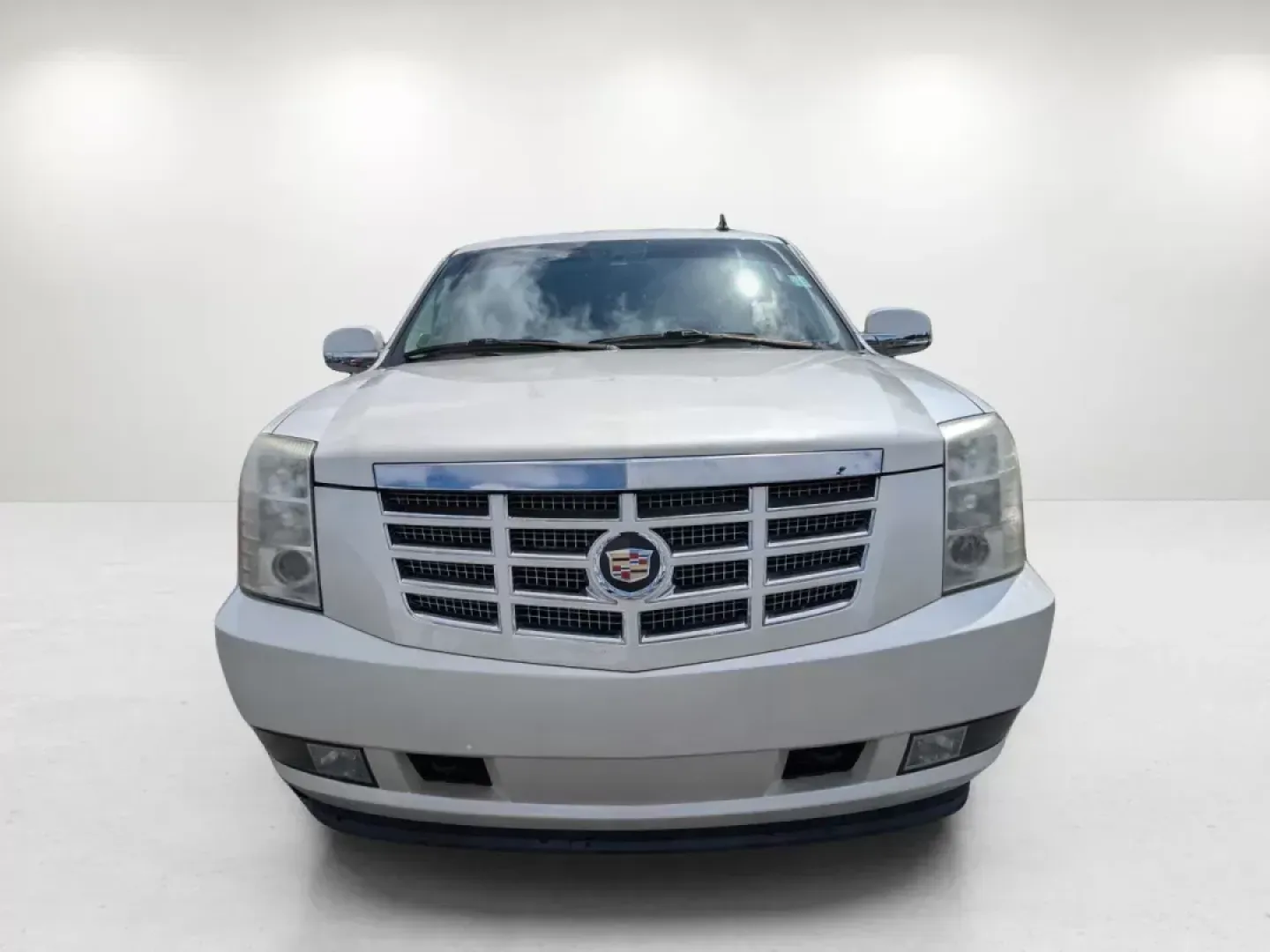 2009 /Cashmere/Cocoa Cadillac Escalade (1GYFC53229R) with an Gas V8 6.2L/376 engine, 6-Speed HD Automatic w/OD transmission, located at 3959 U.S. 80 W, Phenix City, AL, 36870, (334) 297-4885, 32.469296, -85.135185 - 2009 Cadillac Escalade - Photo#2