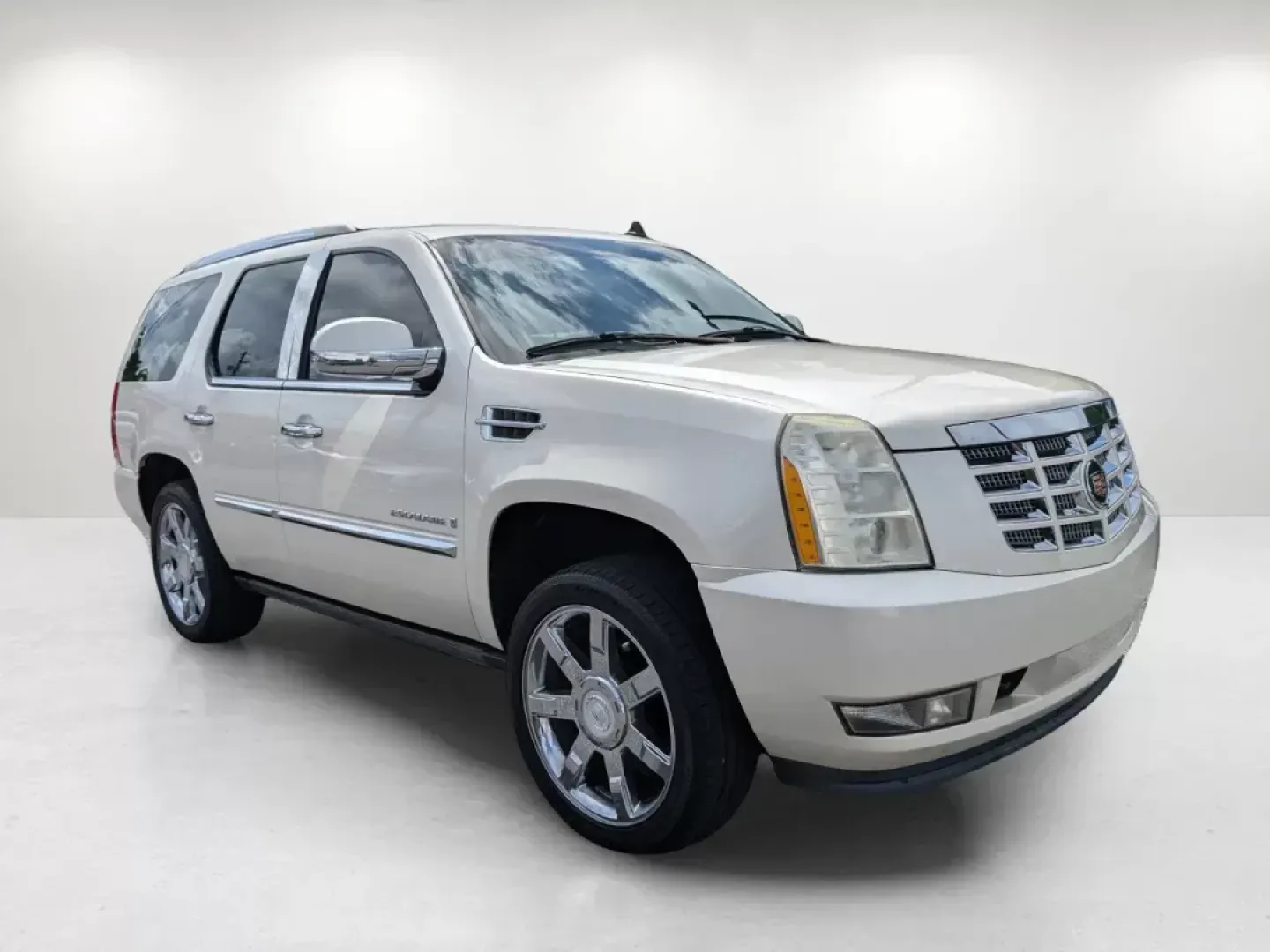 2009 /Cashmere/Cocoa Cadillac Escalade (1GYFC53229R) with an Gas V8 6.2L/376 engine, 6-Speed HD Automatic w/OD transmission, located at 3959 U.S. 80 W, Phenix City, AL, 36870, (334) 297-4885, 32.469296, -85.135185 - 2009 Cadillac Escalade - Photo#3