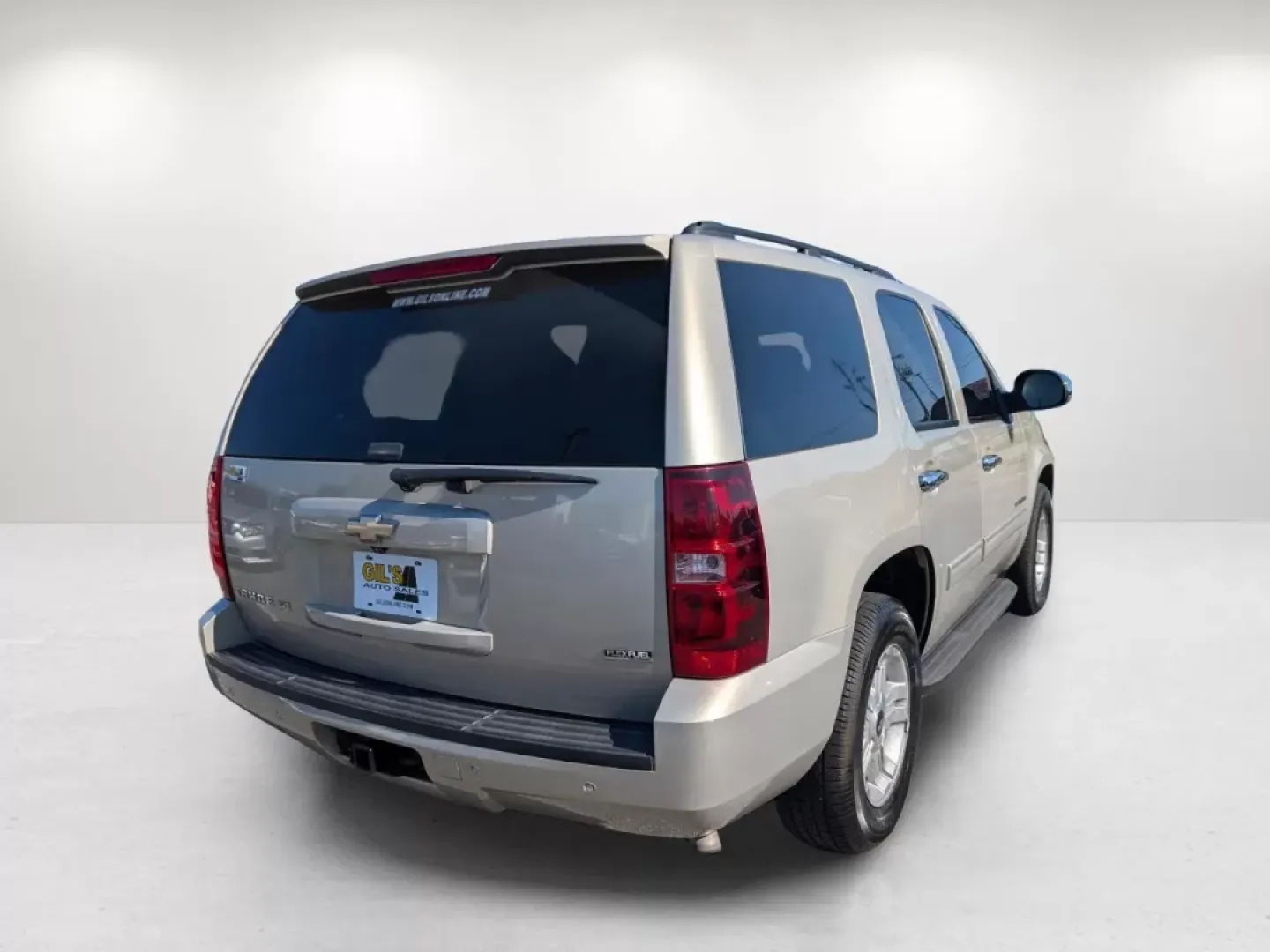 2009 /Ebony Chevrolet Tahoe LS (1GNEC13329R) with an Other engine, located at 5115 14th Ave., Columbus, GA, 31904, (706) 323-0345, 32.511494, -84.971046 - **Explore the Open Road in This 2009 Chevrolet Tahoe Your Next Adventure Awaits!**<br /> <br /> Are you dreaming of weekend getaways with family, or perhaps a reliable companion for your daily commute? Look no further! The 2009 Chevrolet Tahoe LS is the ideal SUV for those who crave versatility wit - Photo#4