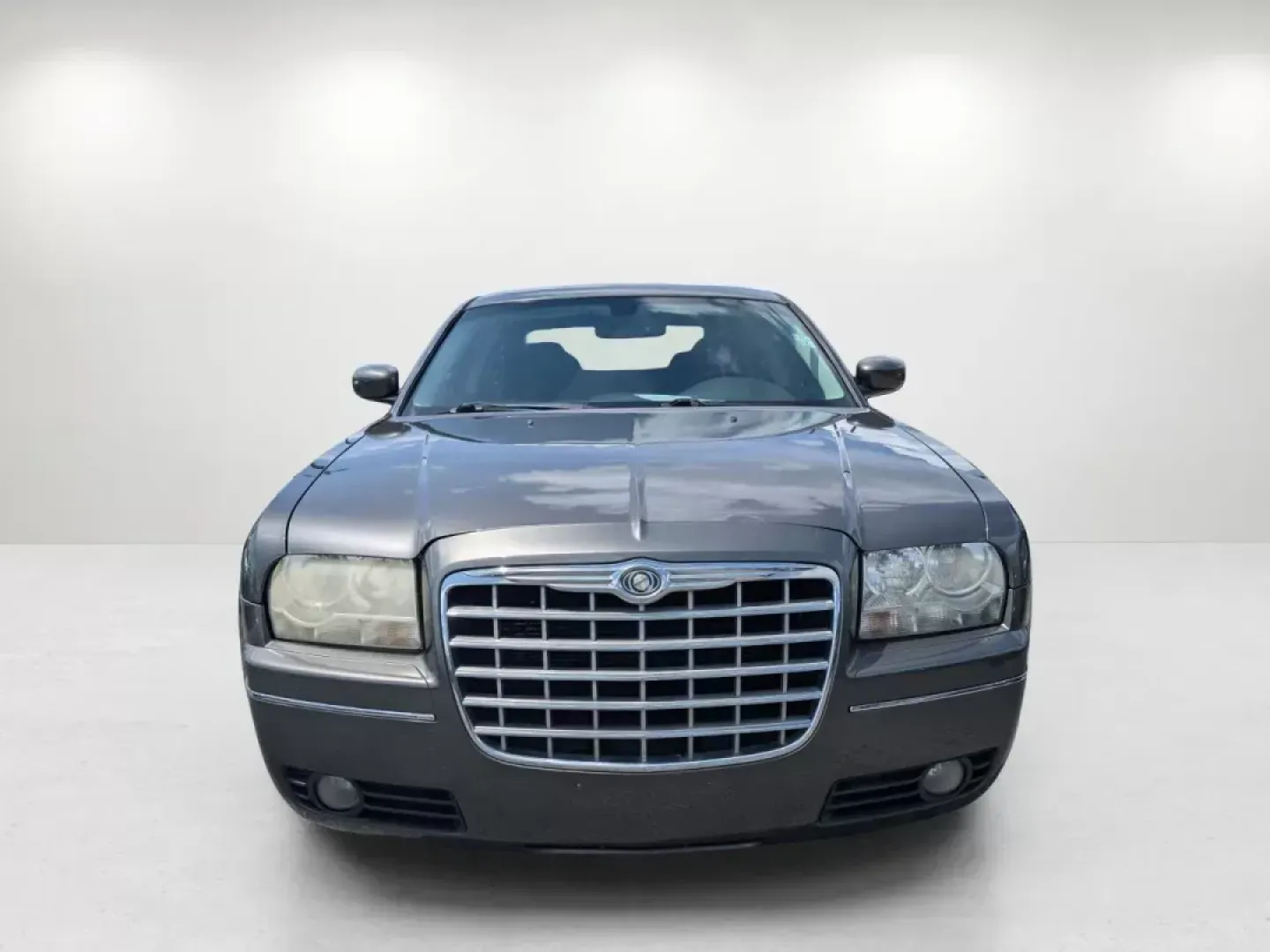2009 /Dark slate gray Chrysler 300 Touring (2C3KA53V69H) with an Gas V6 3.5L/214 engine, 4-Speed Automatic transmission, located at 3959 U.S. 80 W, Phenix City, AL, 36870, (334) 297-4885, 32.469296, -85.135185 - Welcome to a new chapter in your driving experience! Whether you're navigating the bustling streets of Phenix City or embarking on a weekend getaway, the 2009 Chrysler 300 Touring is the perfect vehicle for those seeking a blend of comfort, style, and reliability. With its deep Dark Titanium Metalli - Photo#1