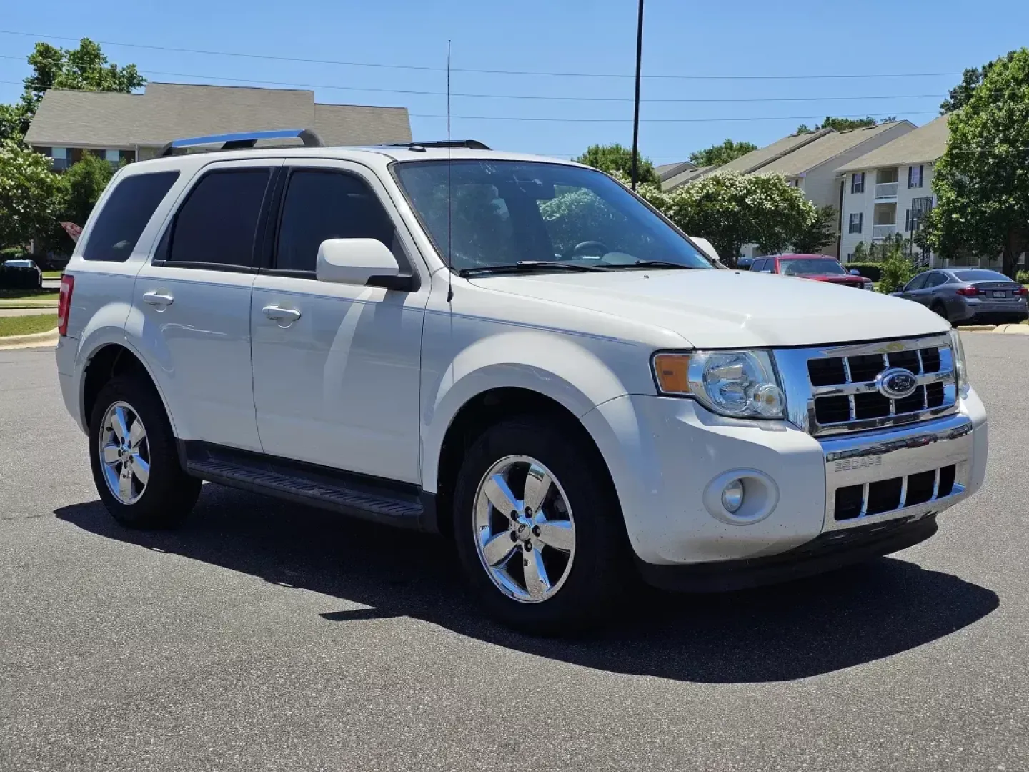 2009 Ford Escape Limited (1FMCU04GX9K) with an Gas V6 3.0L/181 engine, 6-Speed Automatic w/OD transmission, located at 521 Old Farm Lane Rd, Prattville, AL, 36066, (334) 325-1505, 32.482460, -86.416367 - 2009 Ford Escape Limited - Photo#2
