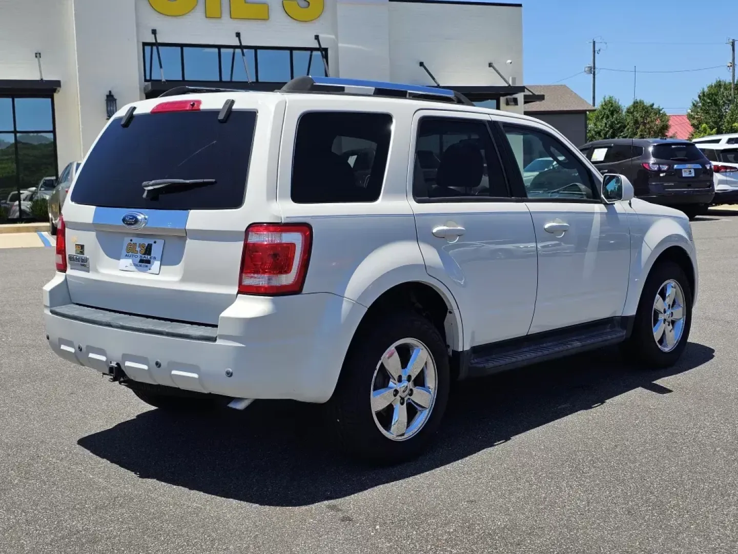 2009 Ford Escape Limited (1FMCU04GX9K) with an Gas V6 3.0L/181 engine, 6-Speed Automatic w/OD transmission, located at 521 Old Farm Lane Rd, Prattville, AL, 36066, (334) 325-1505, 32.482460, -86.416367 - 2009 Ford Escape Limited - Photo#4